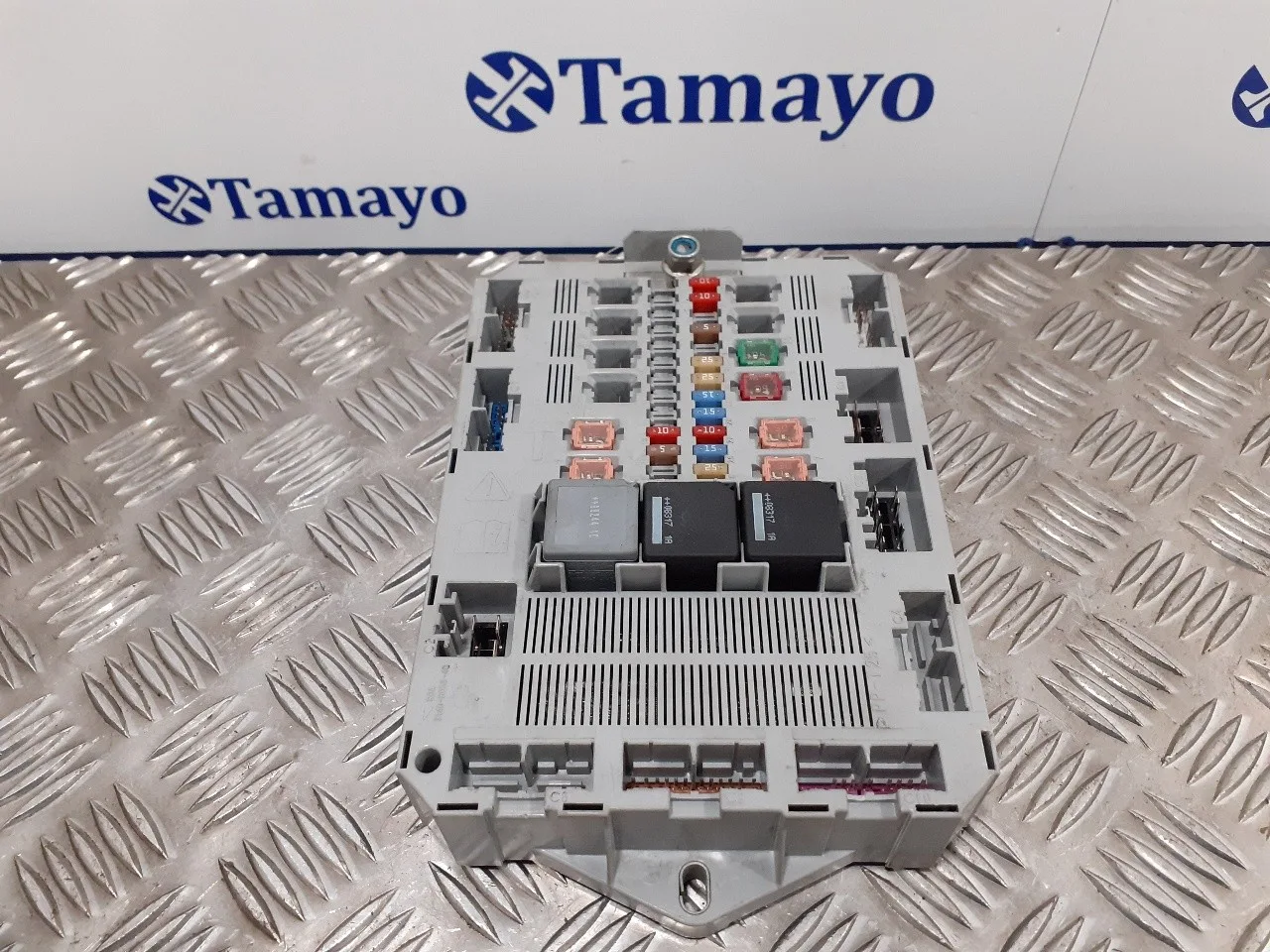 Caja Reles / Fusibles para Jaguar Xf