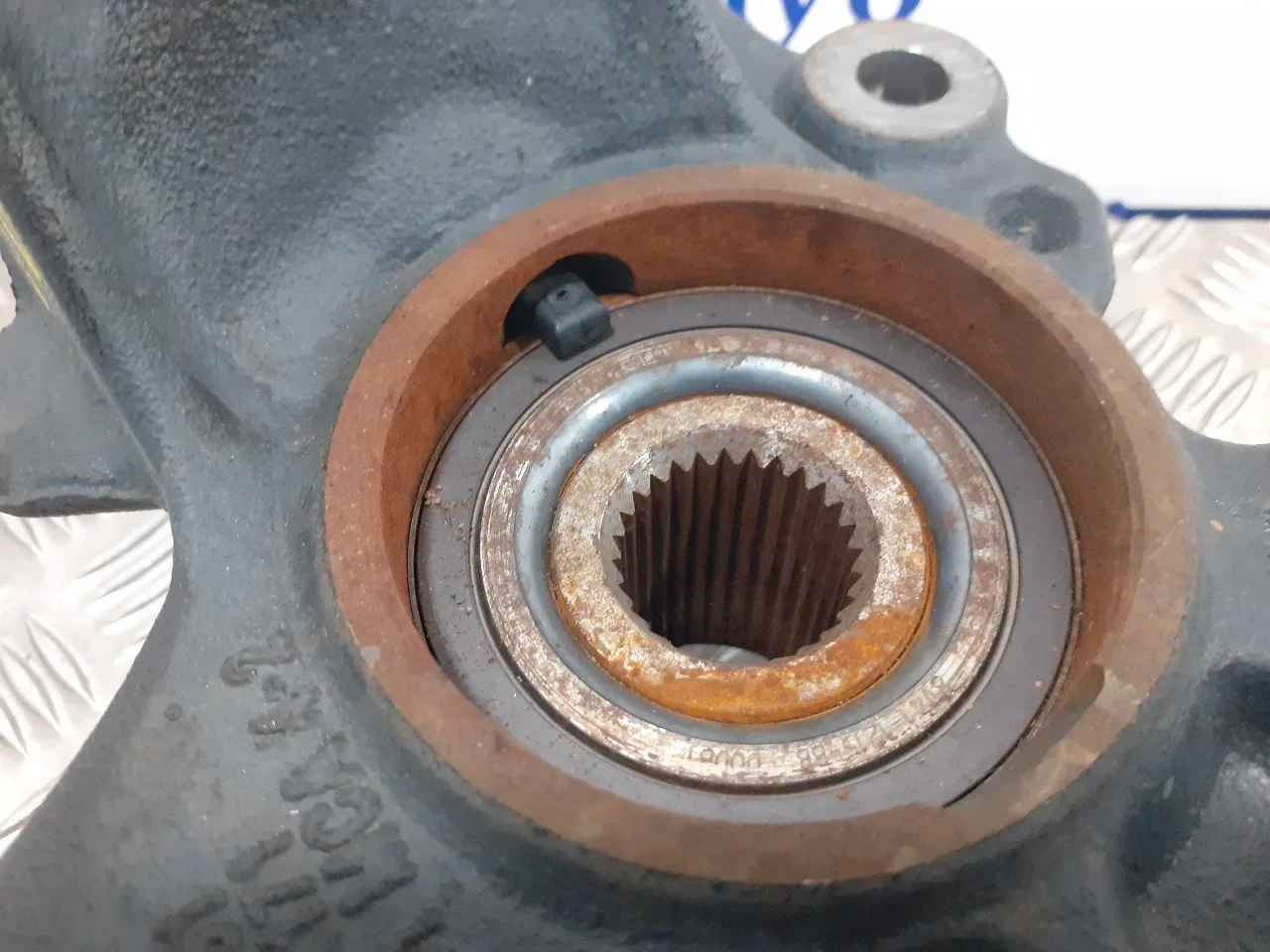 Mangueta Delantera Izquierda para Ford Focus Turn. (Cb8)