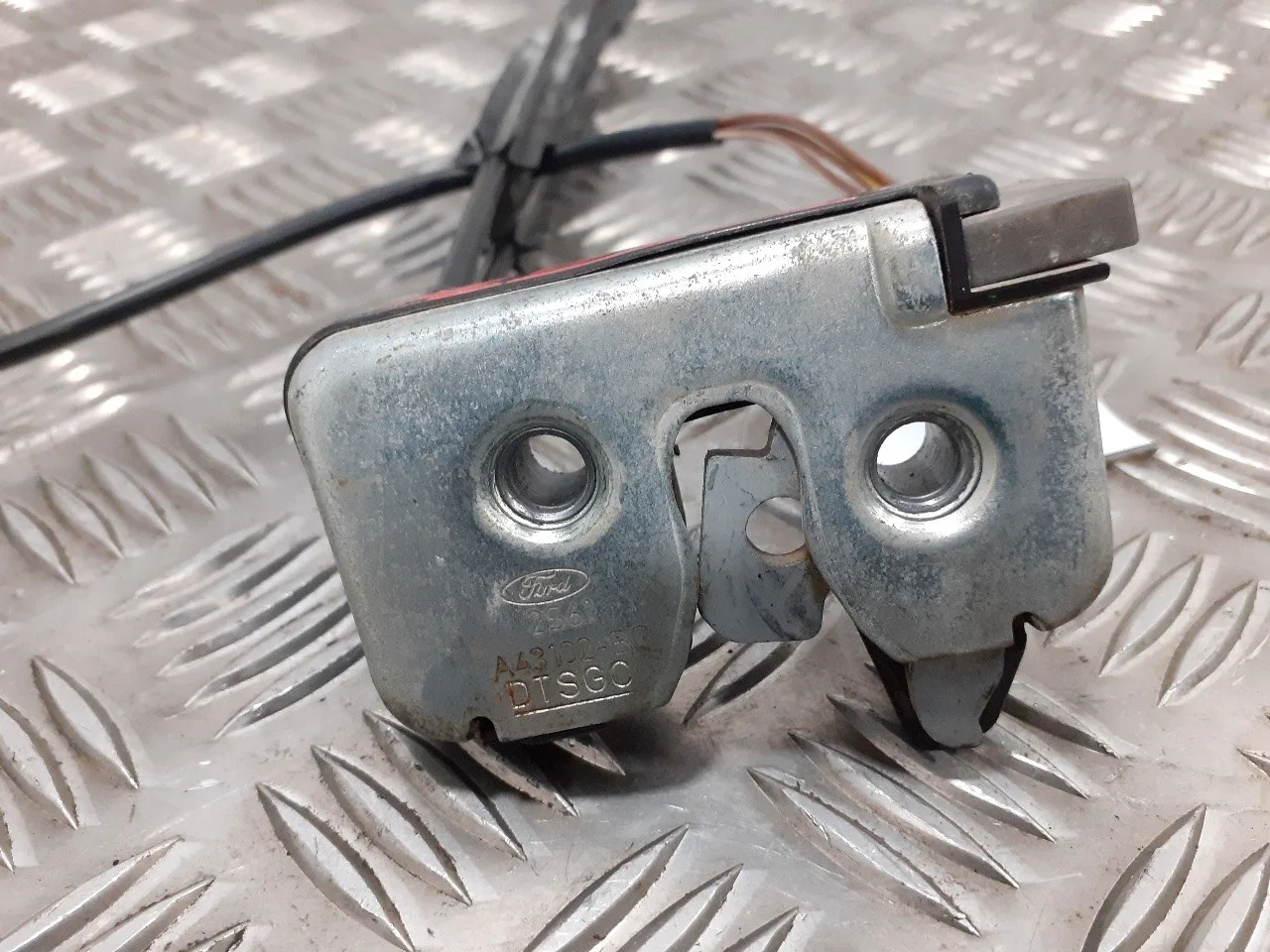Cerradura Maletero / Porton para Ford Fusion (Cbk)