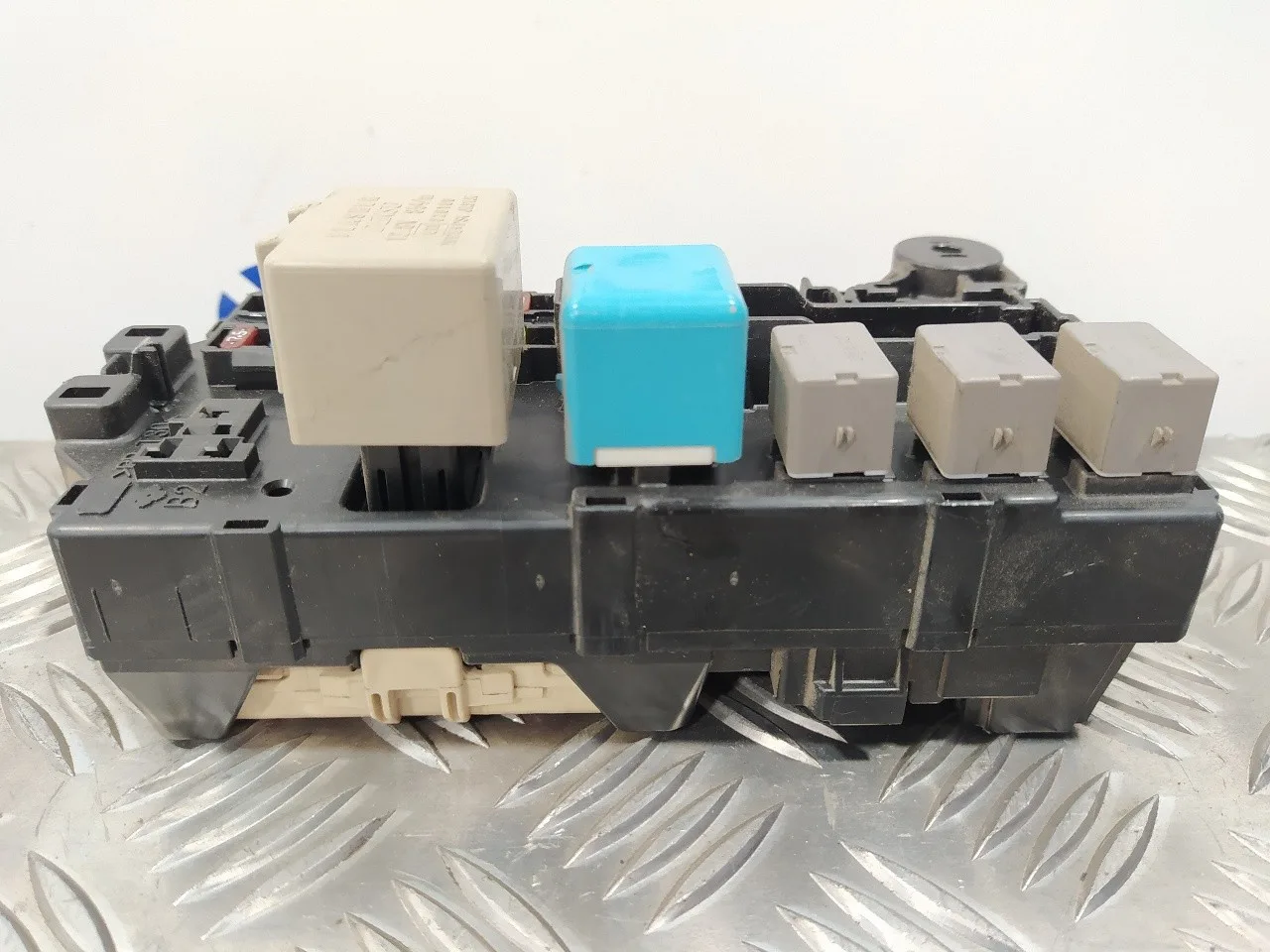 Caja Reles / Fusibles para Subaru Justy J13