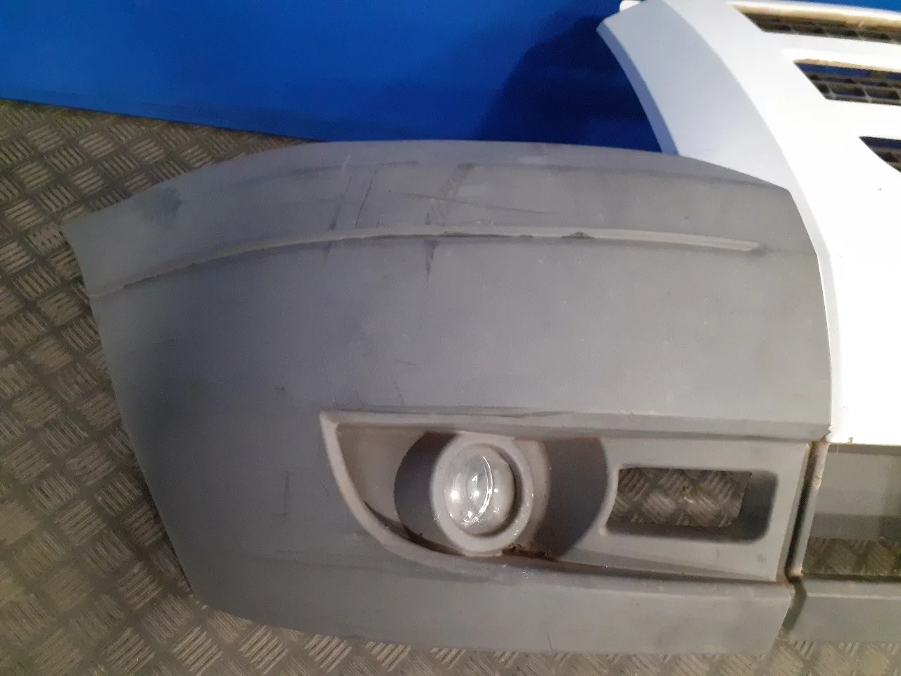 Paragolpes Delantero para Ford Transit Caja Cerrada '06