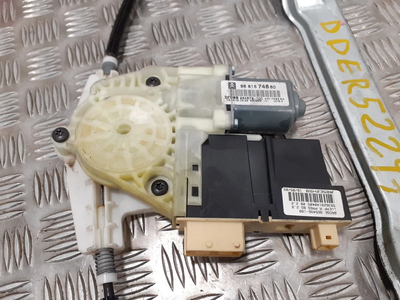 Elevalunas Delantero Derecho para Citroën C4 Berlina
