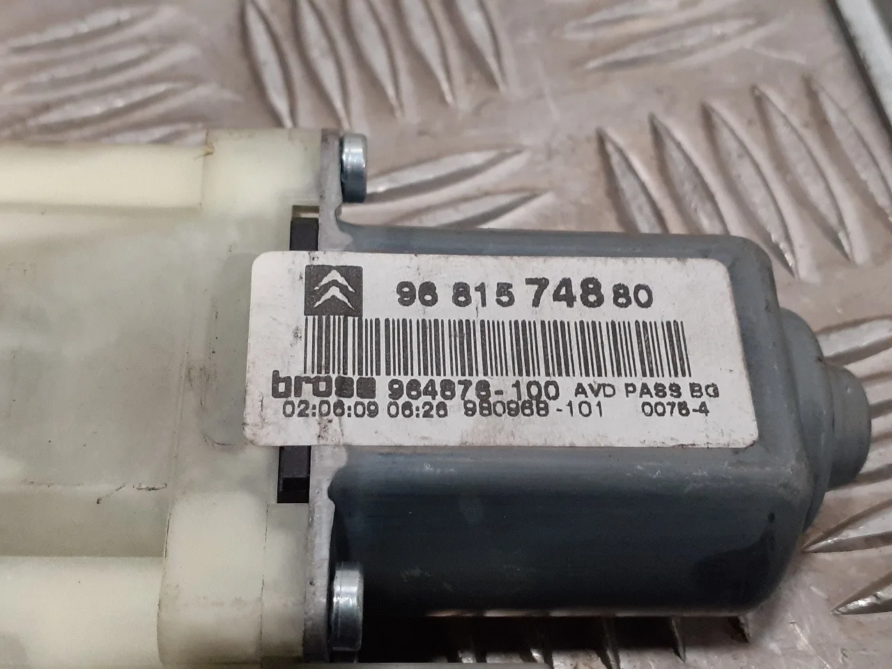 Elevalunas Delantero Derecho para Citroën C4 Berlina