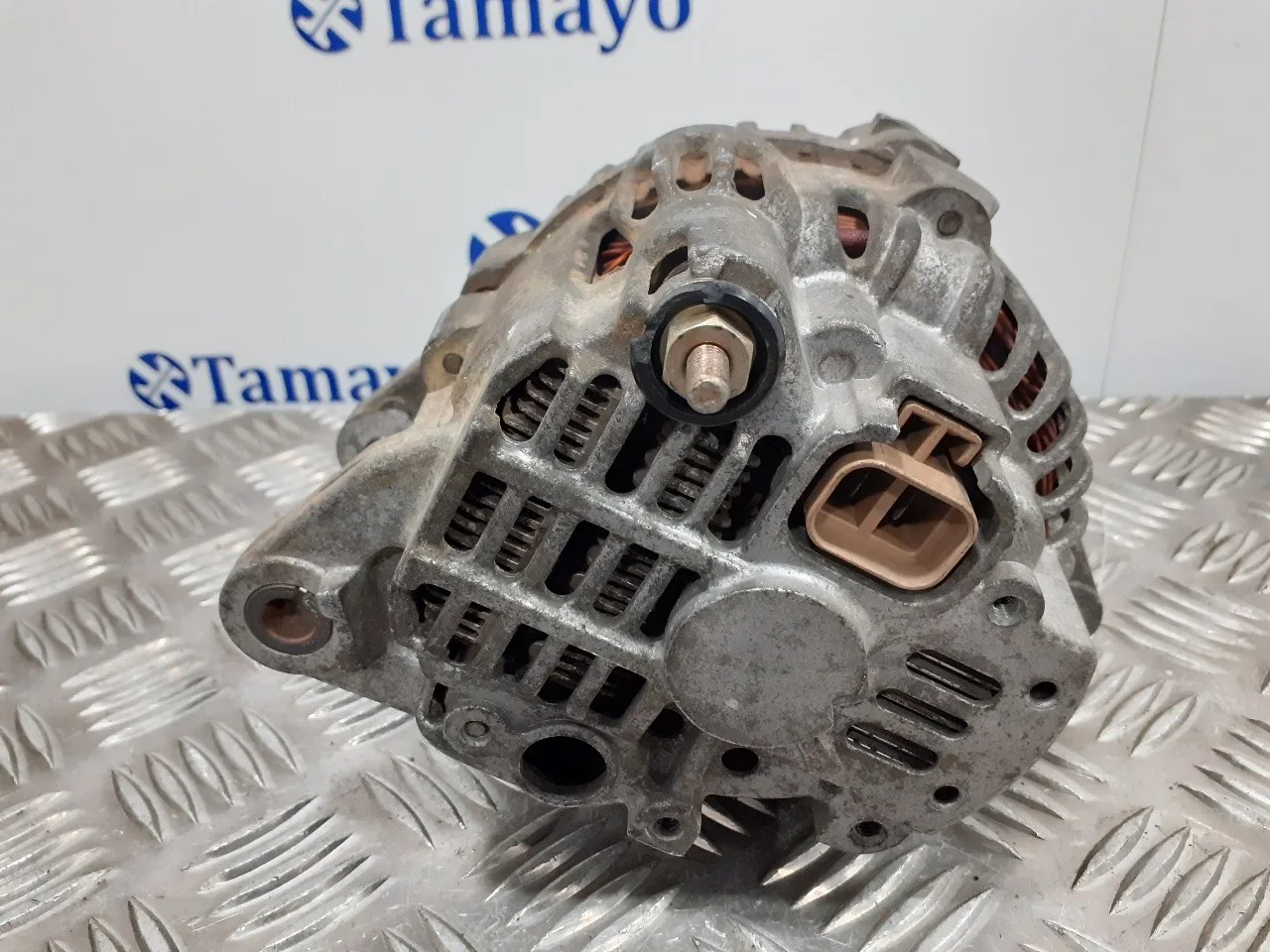 Alternador para Mitsubishi Lancer Berlina (C60A/C70A)