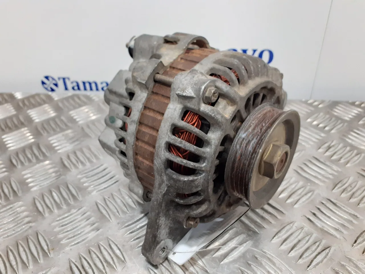 Alternador para Mitsubishi Lancer Berlina (C60A/C70A)
