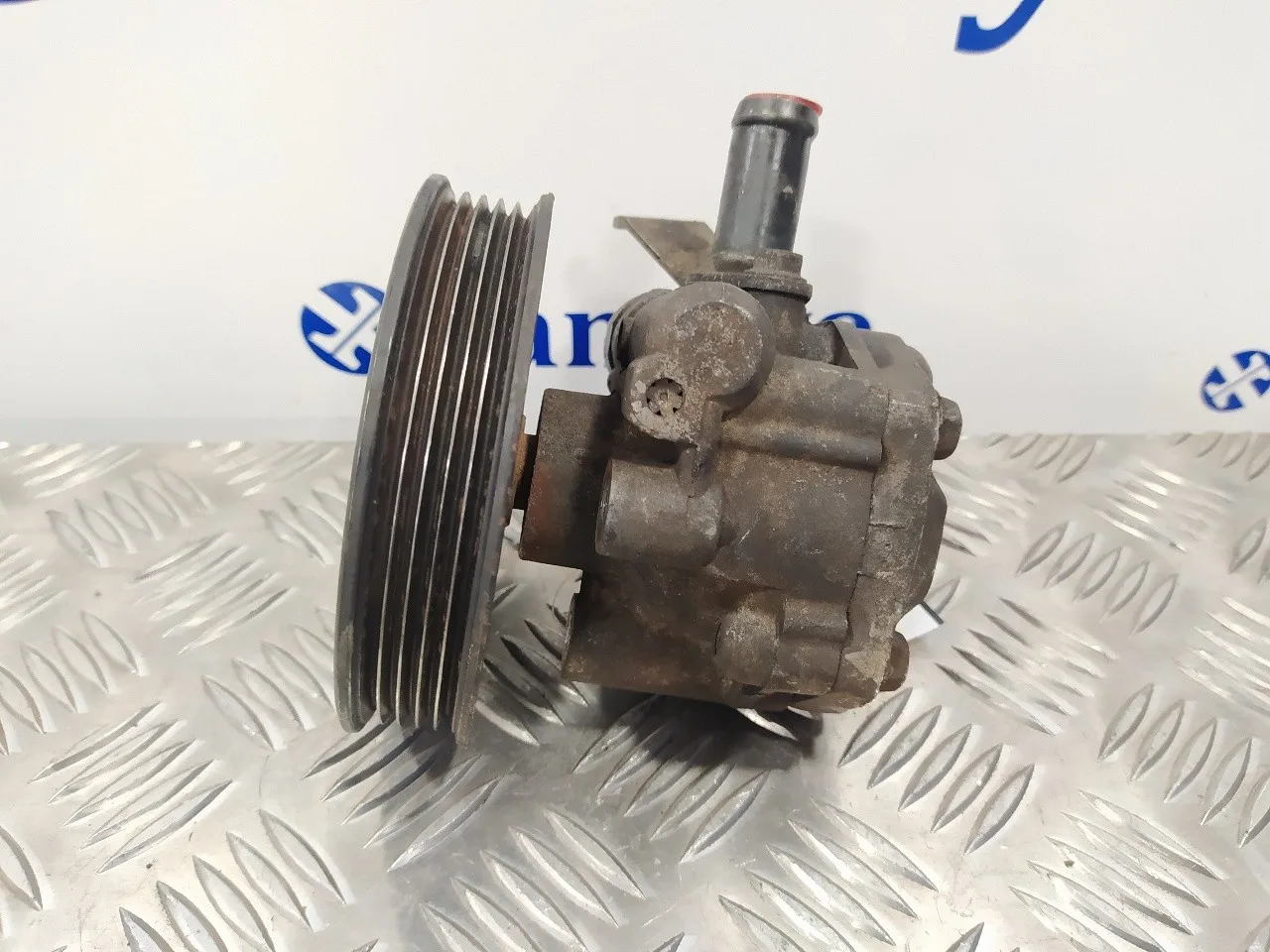 Bomba Direccion para Kia Carnival Ii