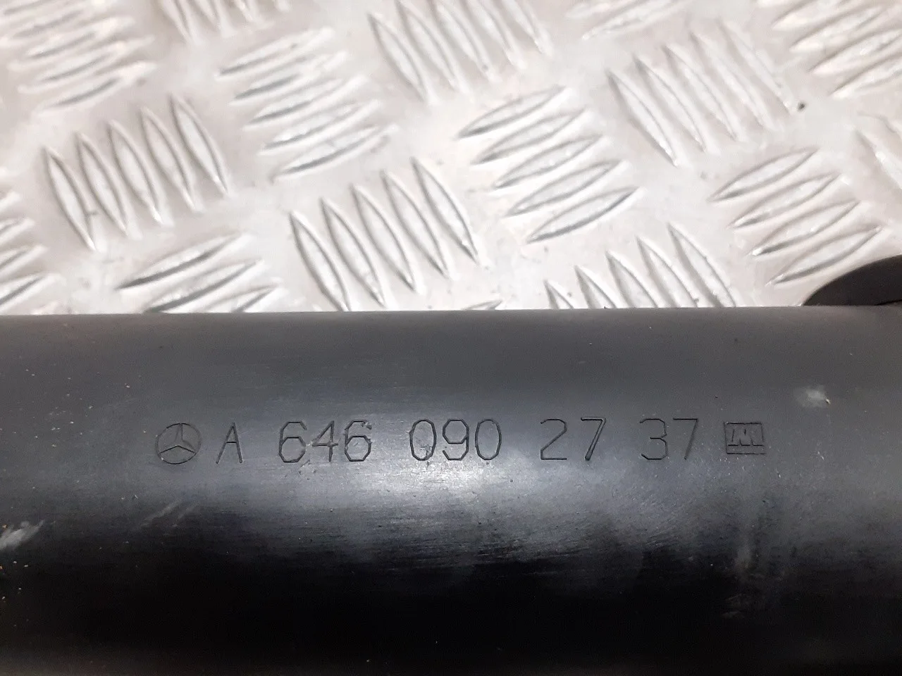 Tubo para Mercedes-Benz Sprinterii Caja Cerrada (Desde 01.06)