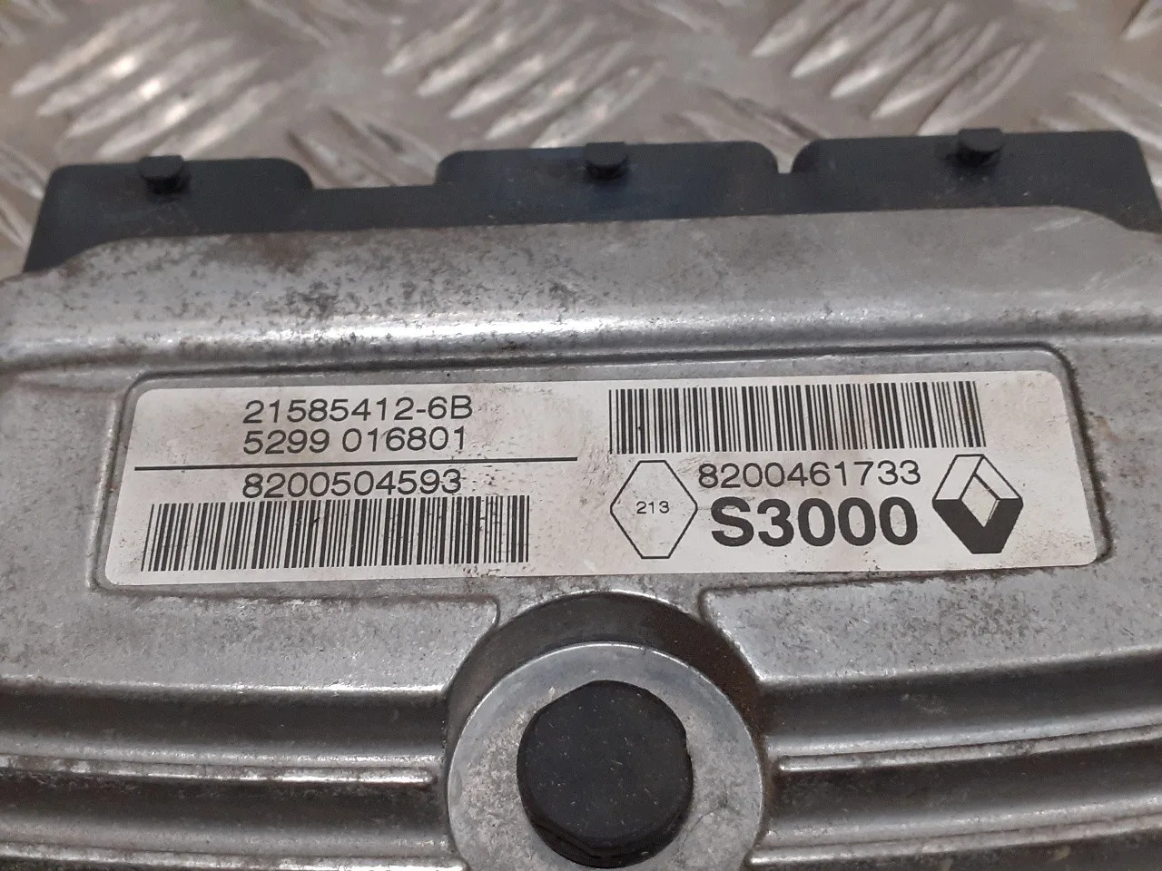 Centralita Motor Uce para Renault Clio Iii