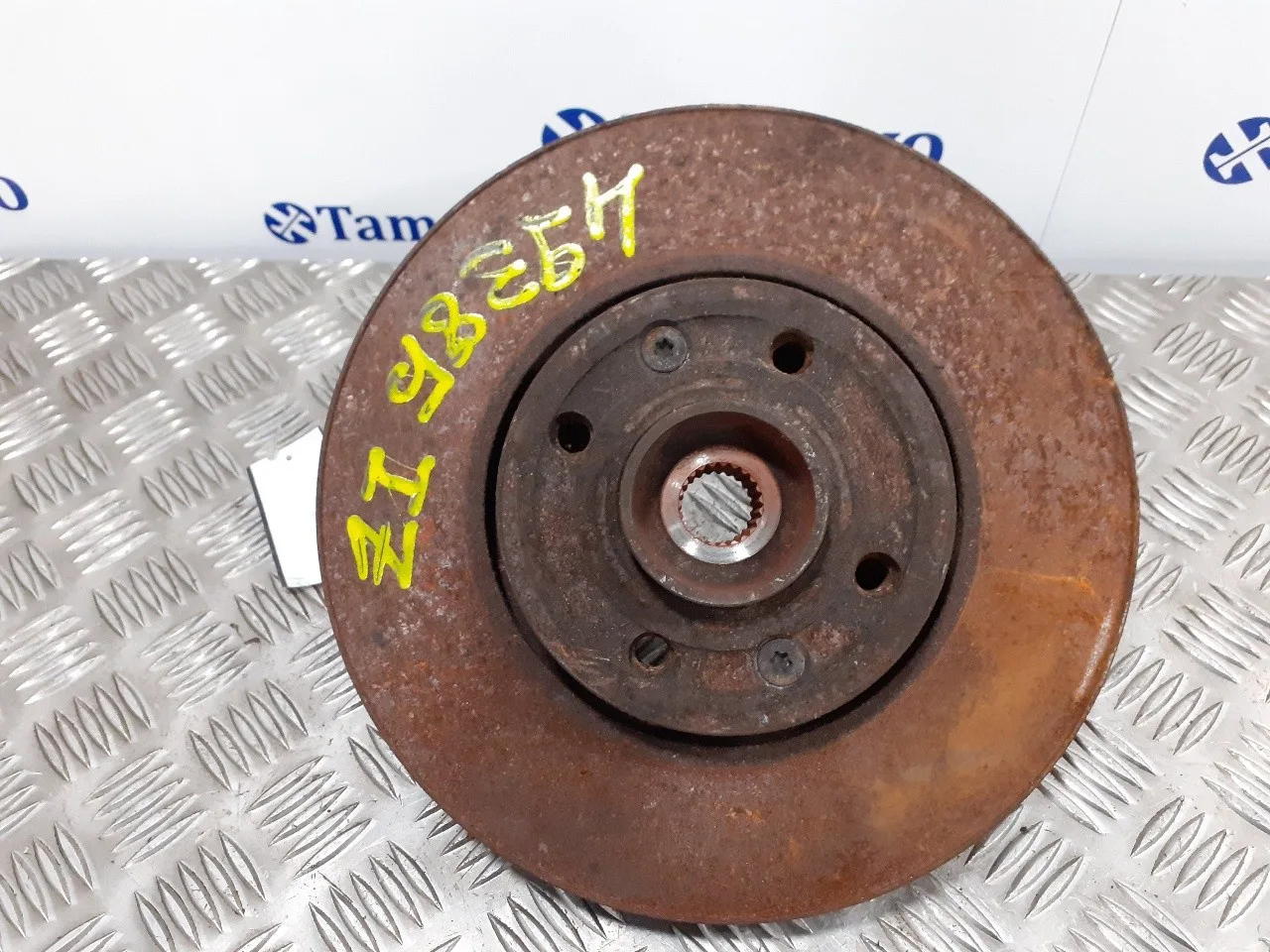 Mangueta Delantera Izquierda para Nissan Micra (K12E)
