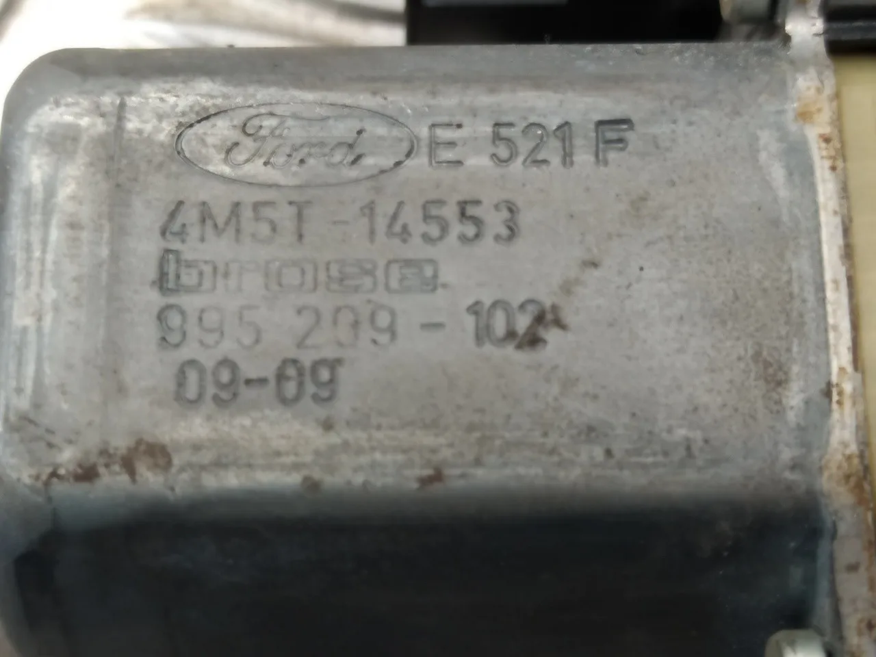 Motor Elevalunas Delantero Derecho para Ford Focus Berlina (Cap)