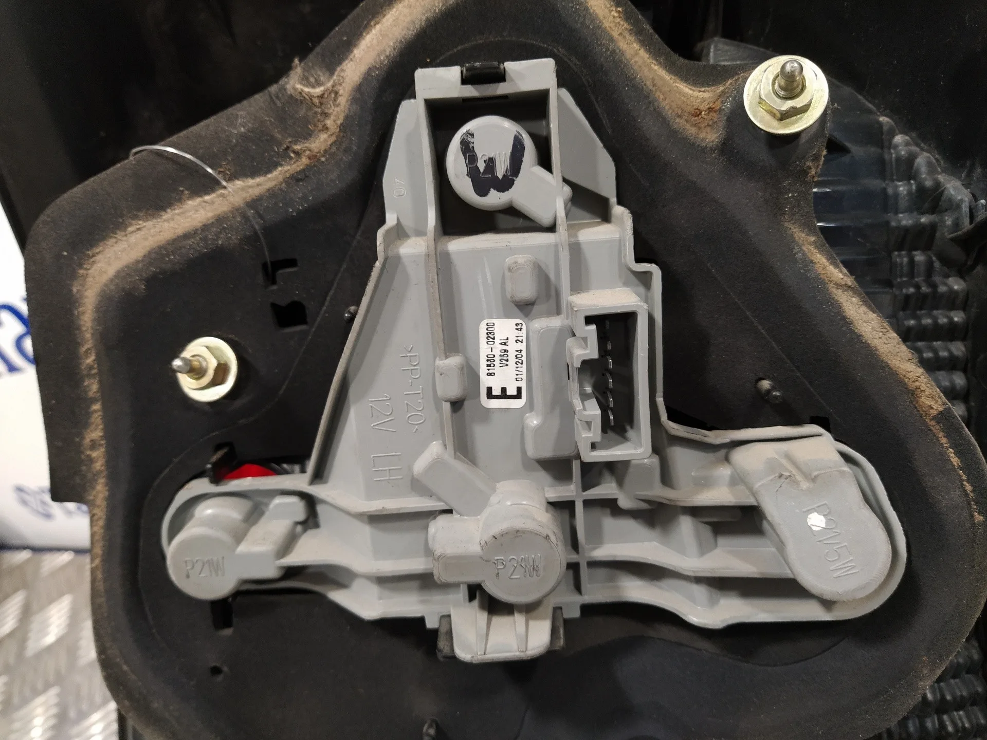 Piloto Trasero Izquierdo para Toyota Corolla (E12)