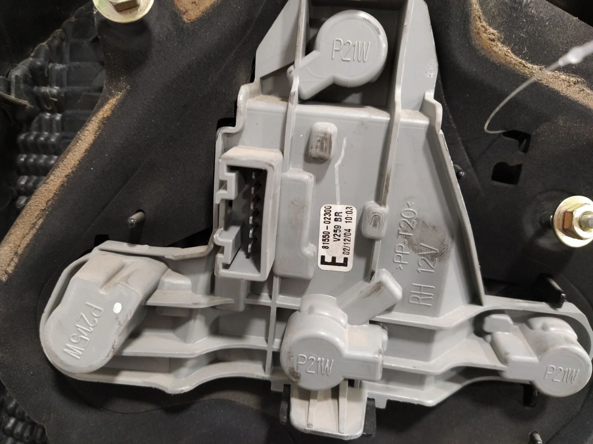 Piloto Trasero Derecho para Toyota Corolla (E12)