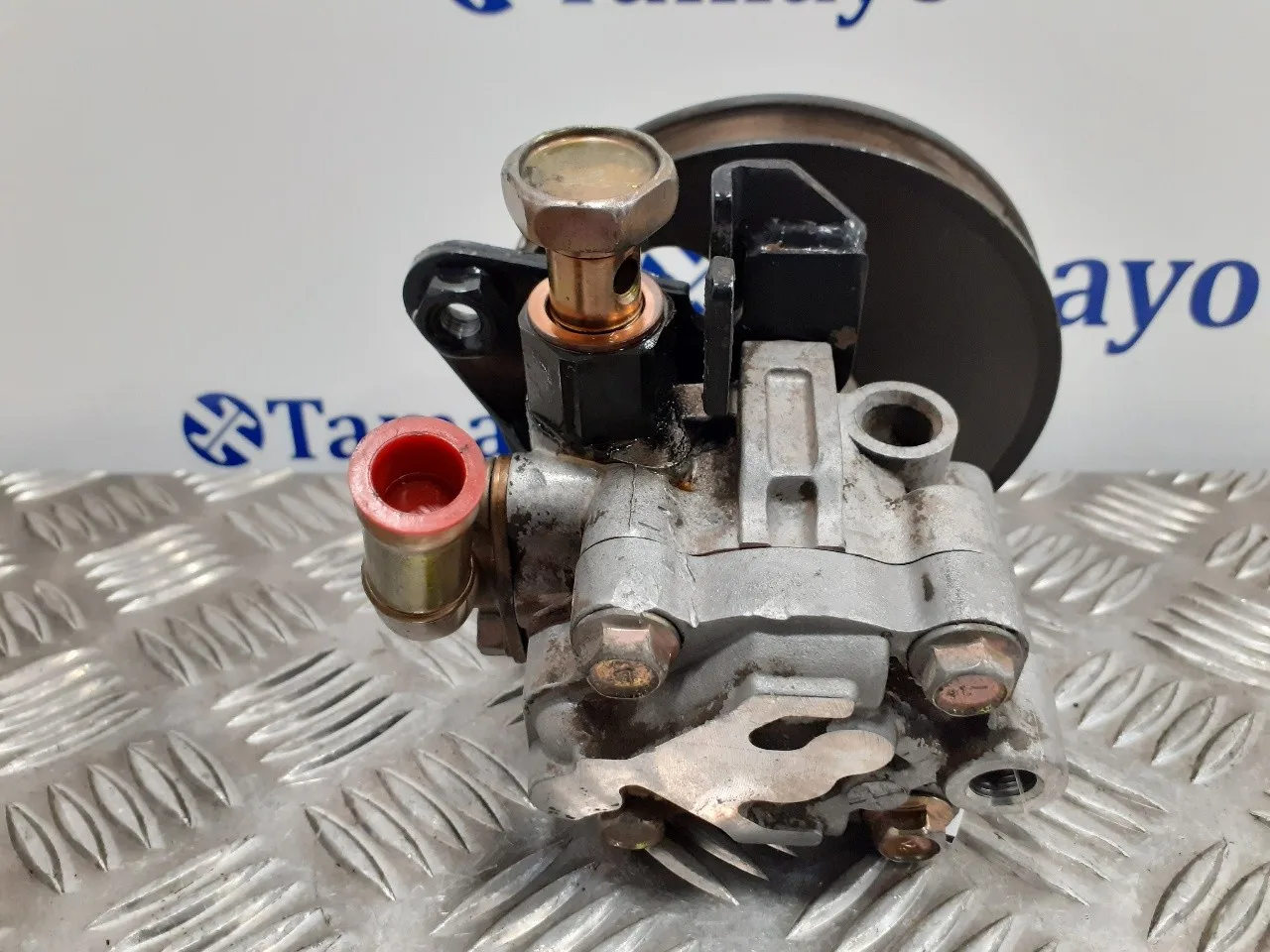 Bomba Servodireccion para Nissan Serena (C23M)