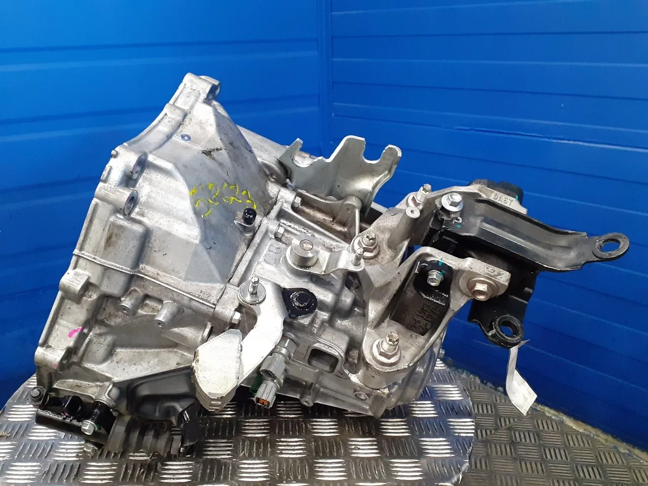 Caja Cambios para Mazda 2 Lim. ()