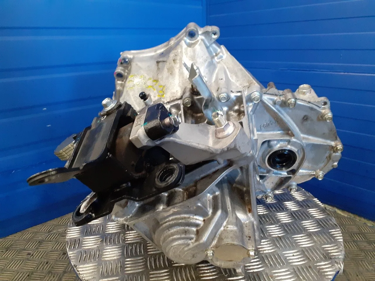 Caja Cambios para Mazda 2 Lim. ()