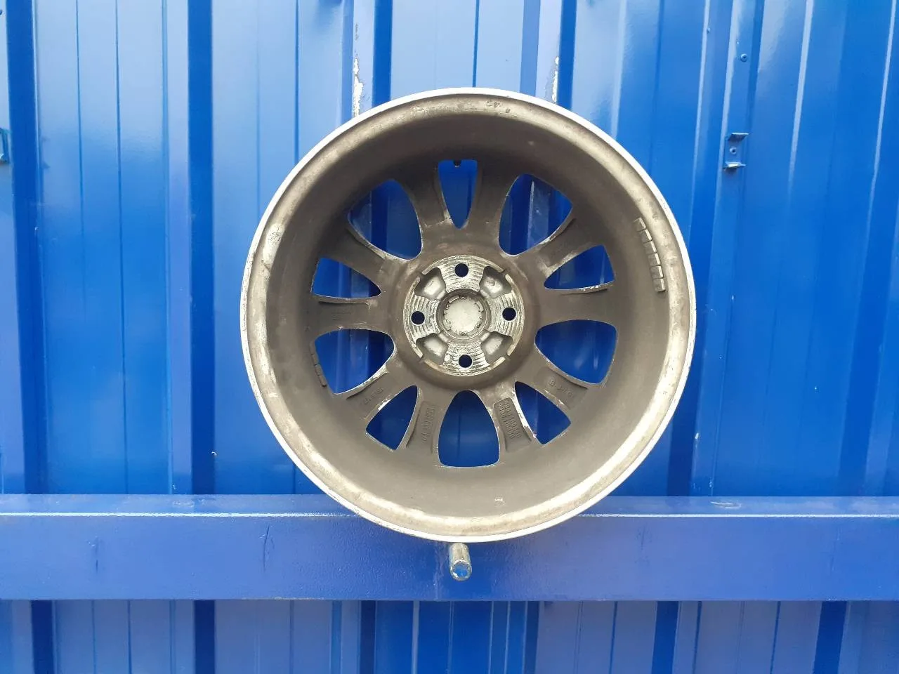 Llanta para Mazda 2 Lim. ()