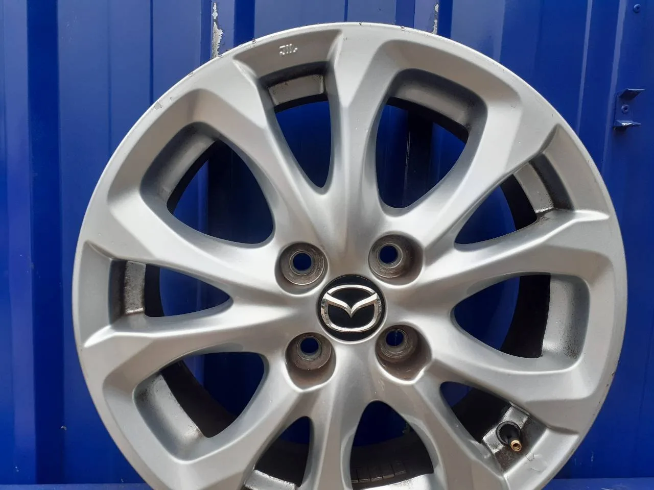 Llanta para Mazda 2 Lim. ()