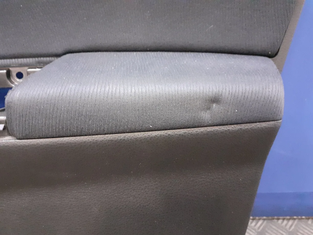 Guarnecido Puerta Delantera Derecha para Subaru Forester S12