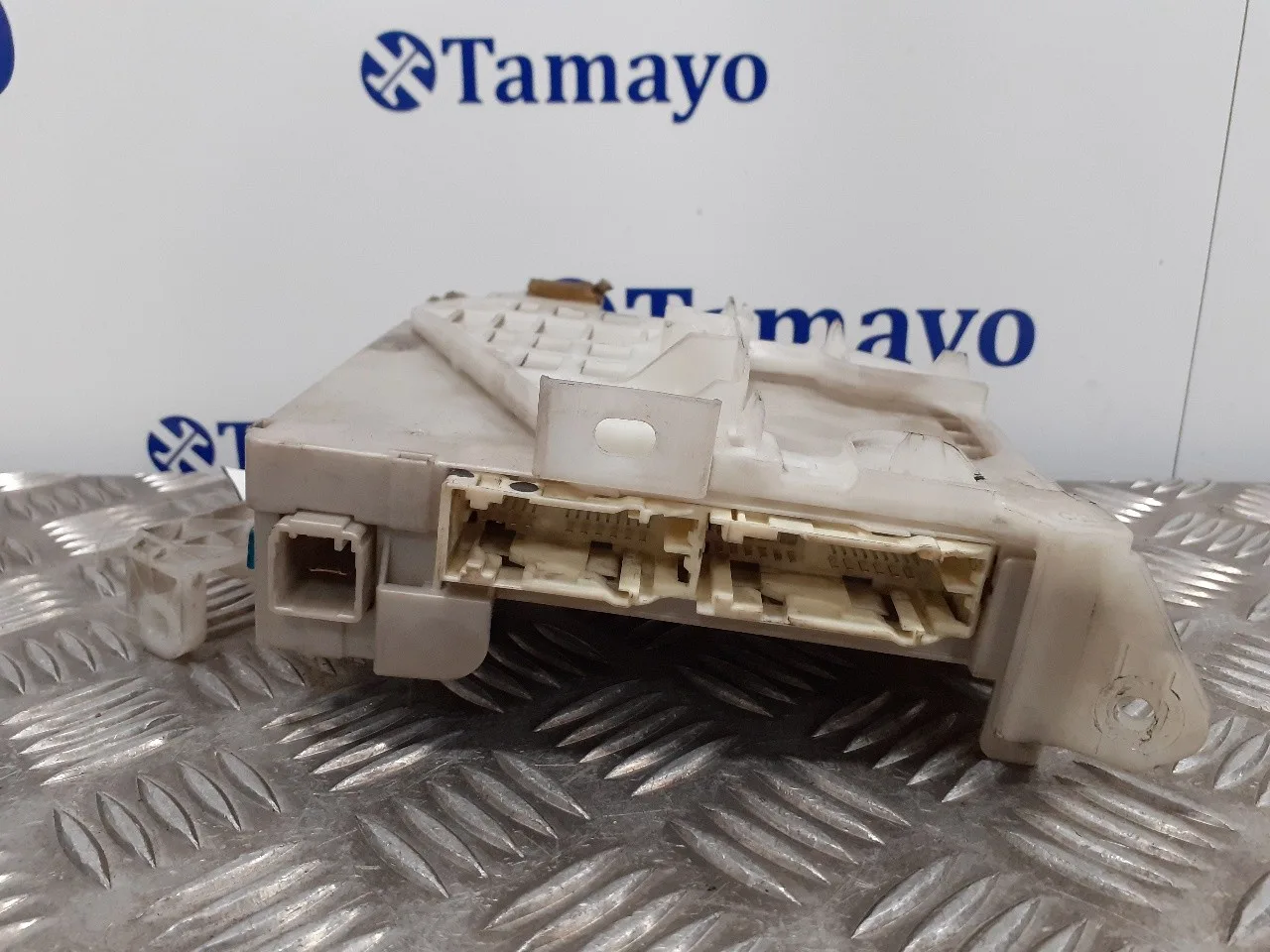 Caja Reles / Fusibles para Toyota Prius (Nhw30)