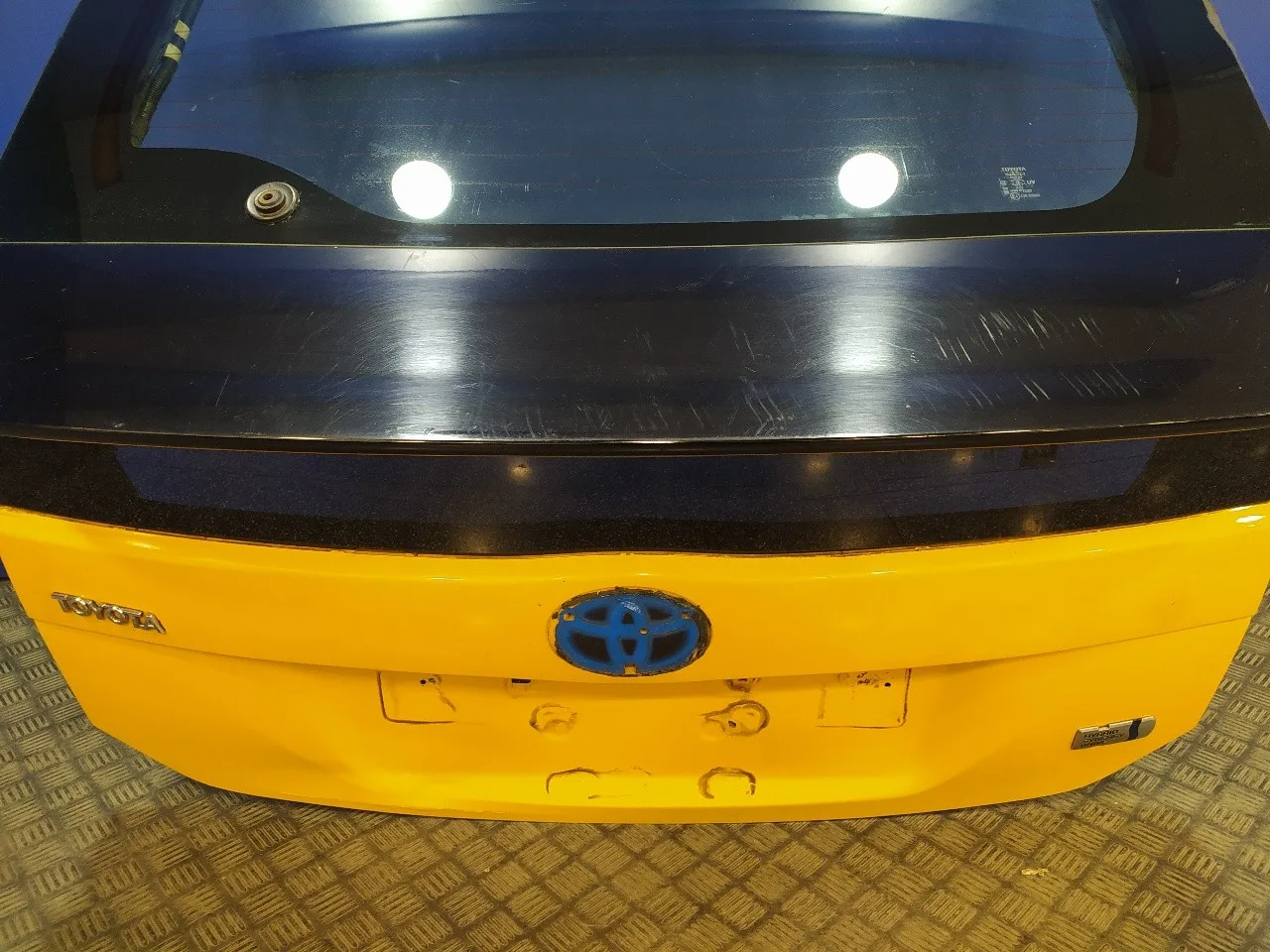Porton Trasero para Toyota Prius (Nhw30)
