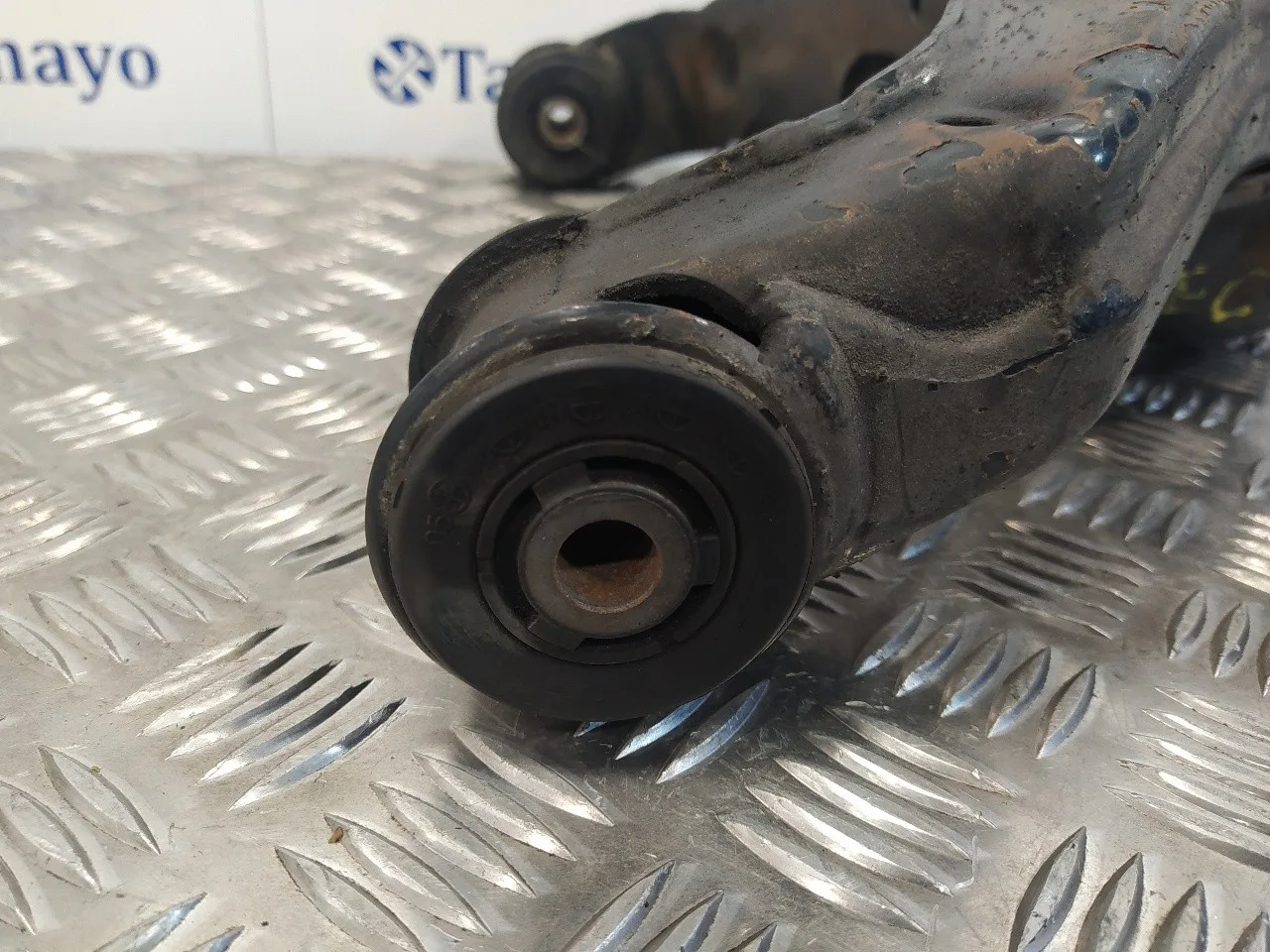 Brazo Suspension Inferior Delantero Izquierdo para Mercedes-Benz Sprinterii Caja Abierta (Desde 01.06)