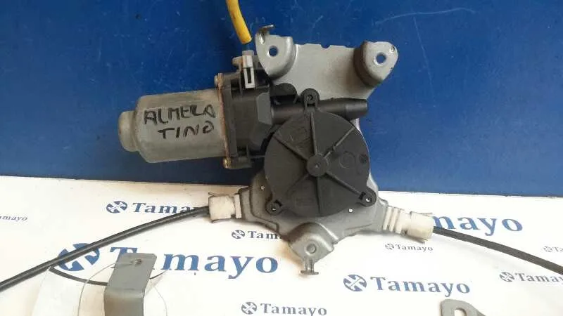Elevalunas Trasero Izquierdo para Nissan Almera Tino (V10M)