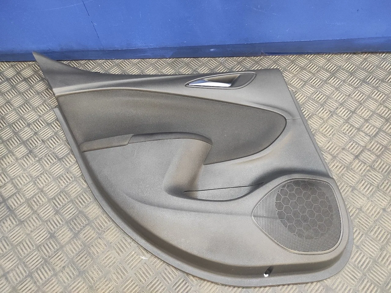 Guarnecido Puerta Trasera Izquierda para Opel Astra K Sports Tourer