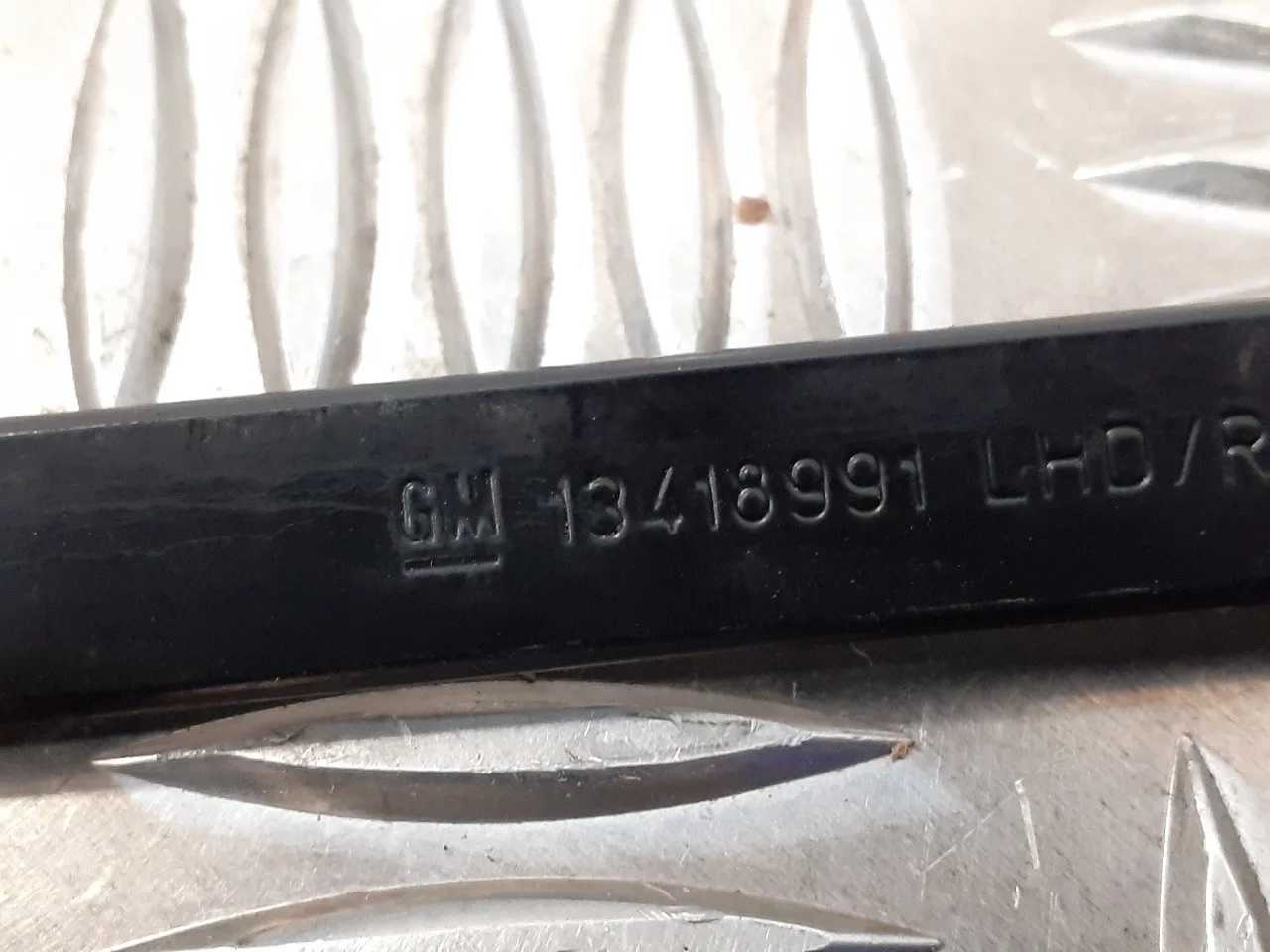 Brazo Limpia Delantero Derecho para Opel Astra K Sports Tourer