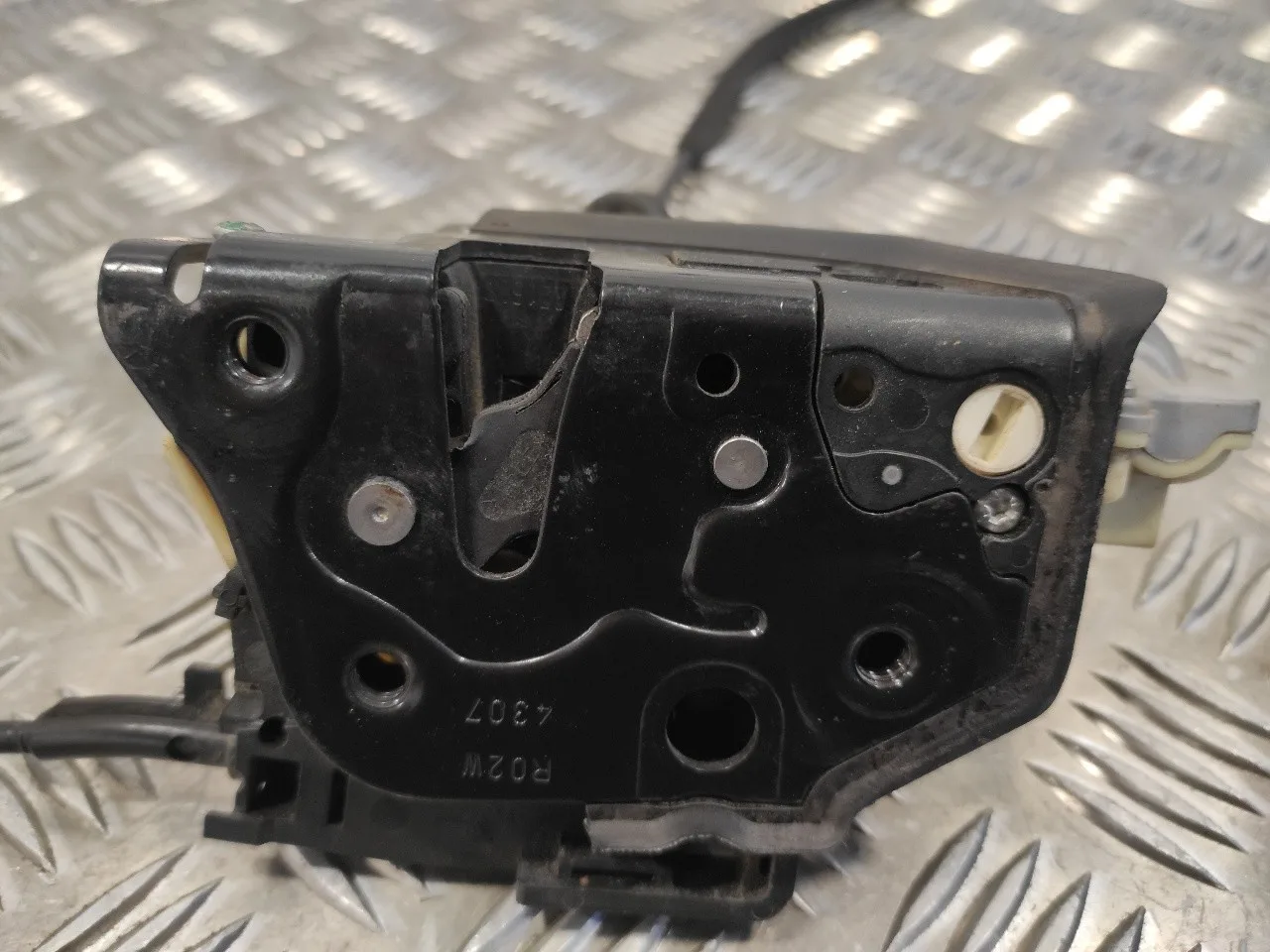 Cerradura Puerta Delantera Derecha para Volkswagen Passat Variant (3C5)