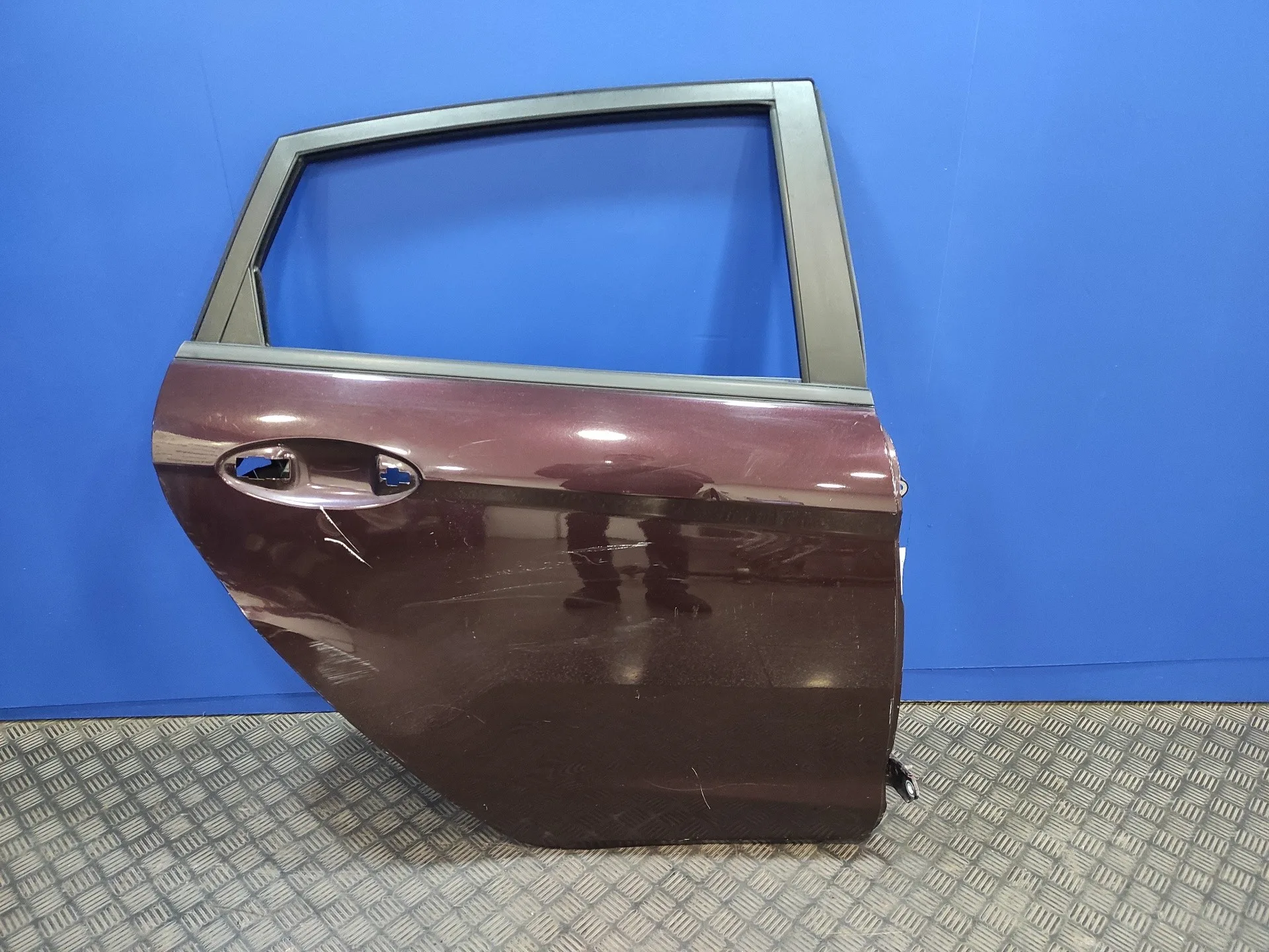 Puerta Trasera Derecha para Ford Fiesta (Cb1)