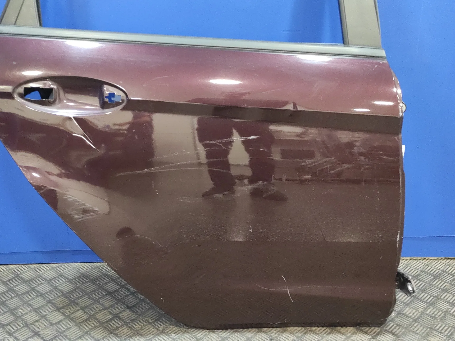 Puerta Trasera Derecha para Ford Fiesta (Cb1)