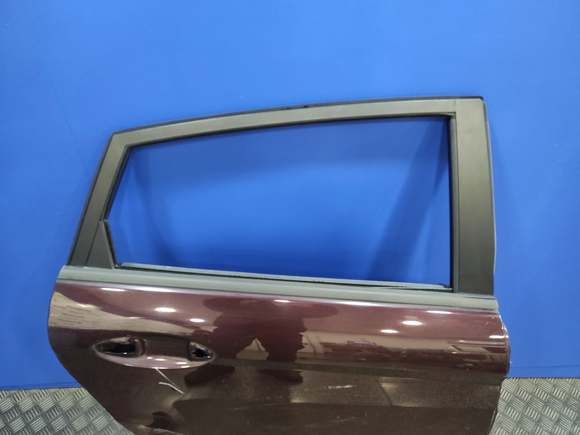 Puerta Trasera Derecha para Ford Fiesta (Cb1)