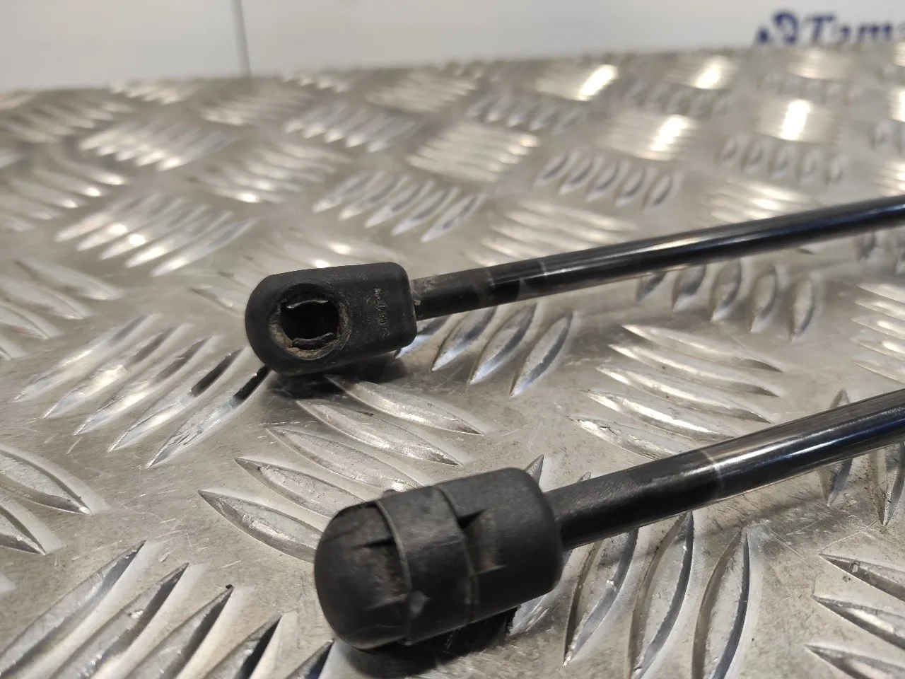 Amortiguadores Maletero / Porton para Opel Corsa D