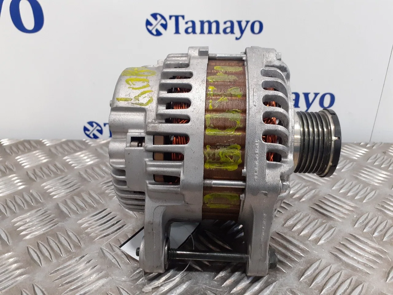 Alternador para Nissan Juke (F15)