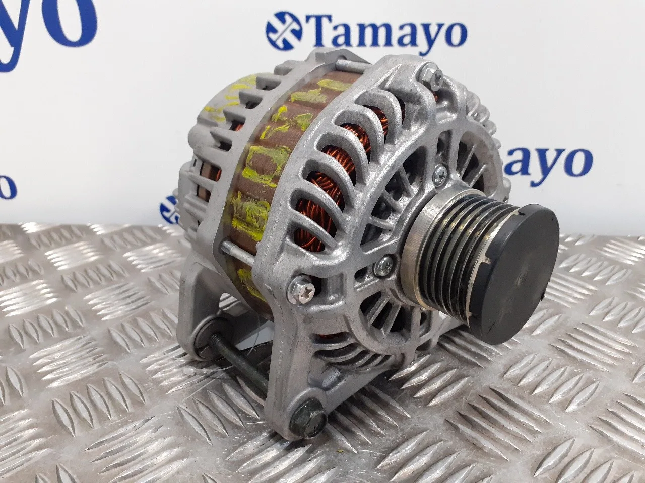 Alternador para Nissan Juke (F15)