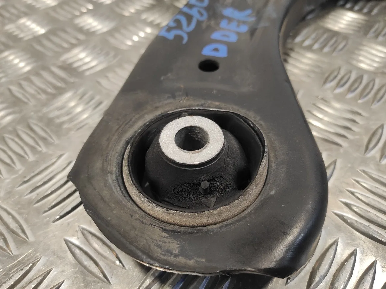 Brazo Suspension Inferior Delantero Derecho para Seat Ibiza (6J5)