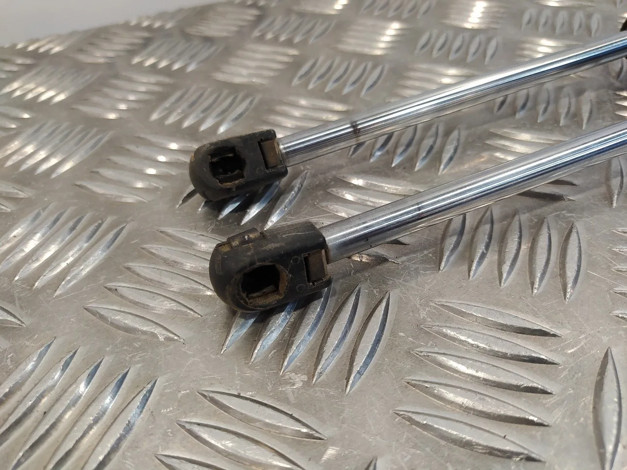 Amortiguadores Maletero / Porton para Chrysler Jeep Gr.cherokee (Zj)/(Z)