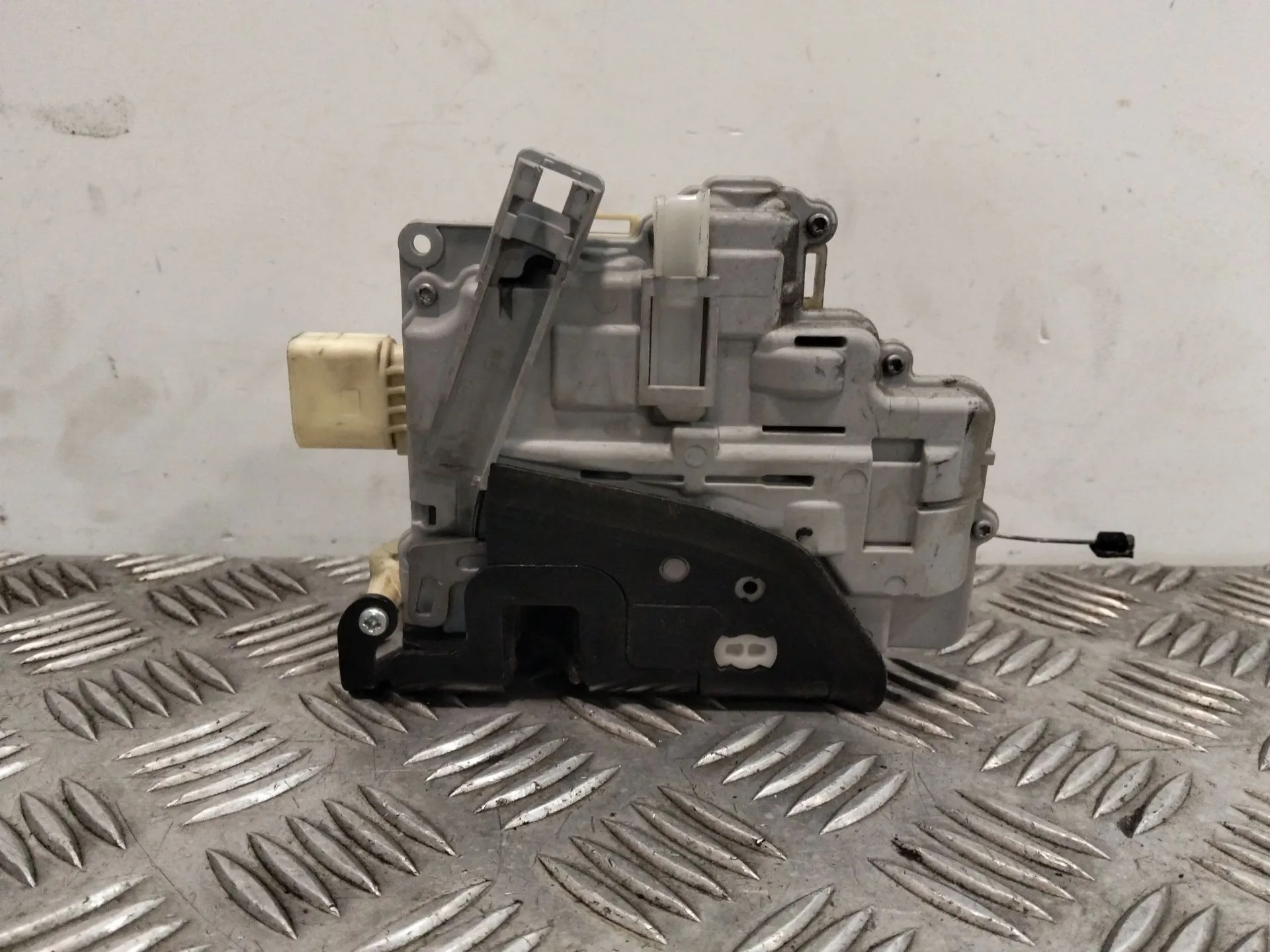 Cerradura Puerta Delantera Derecha para Volkswagen Eos (1F7)