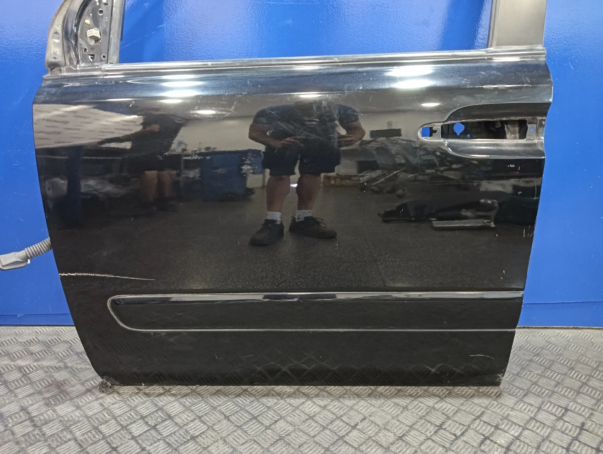 Puerta Delantera Izquierda para Kia Carnival