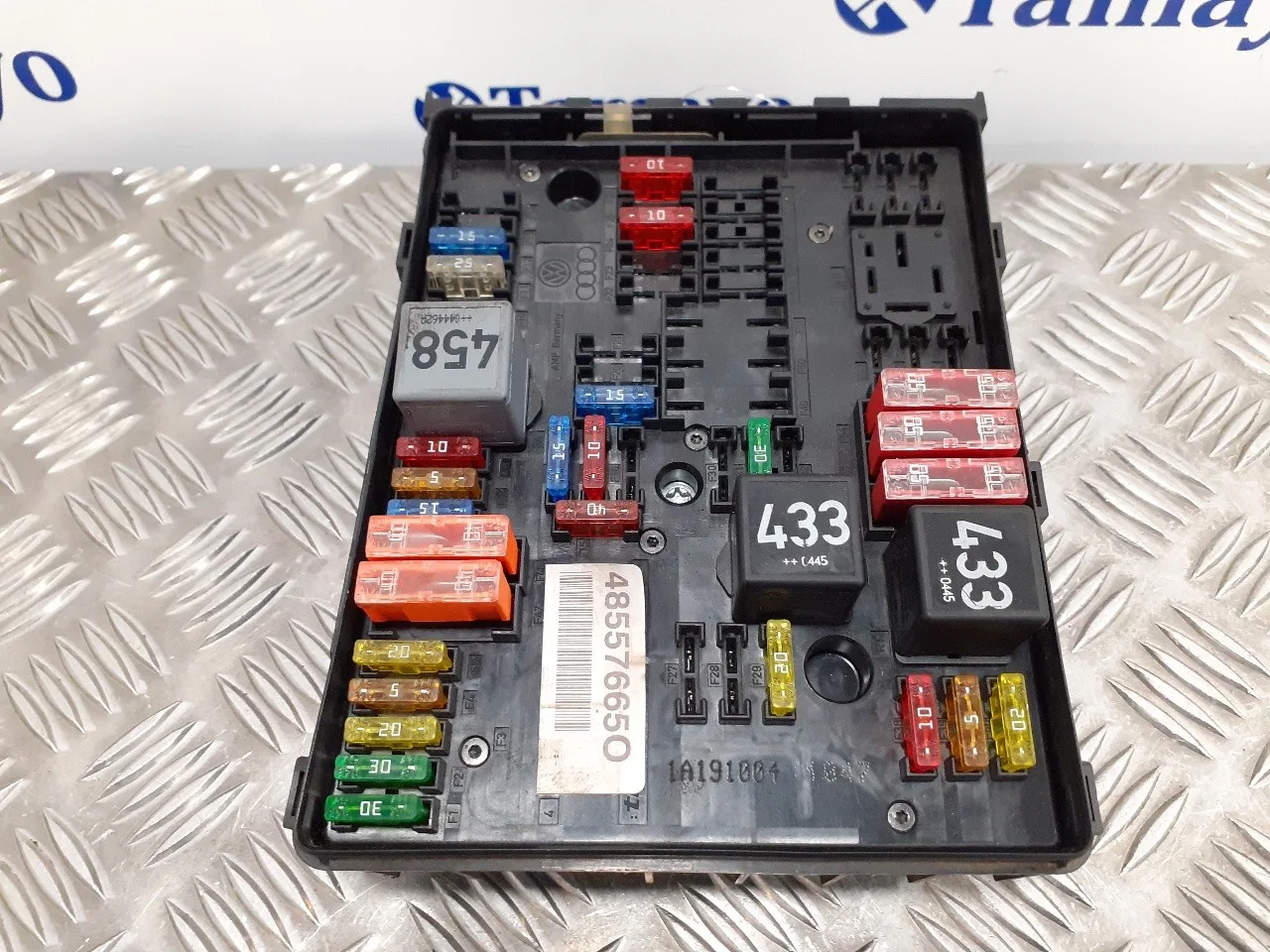 Caja Reles / Fusibles para Volkswagen Golf V Berlina (1K1)