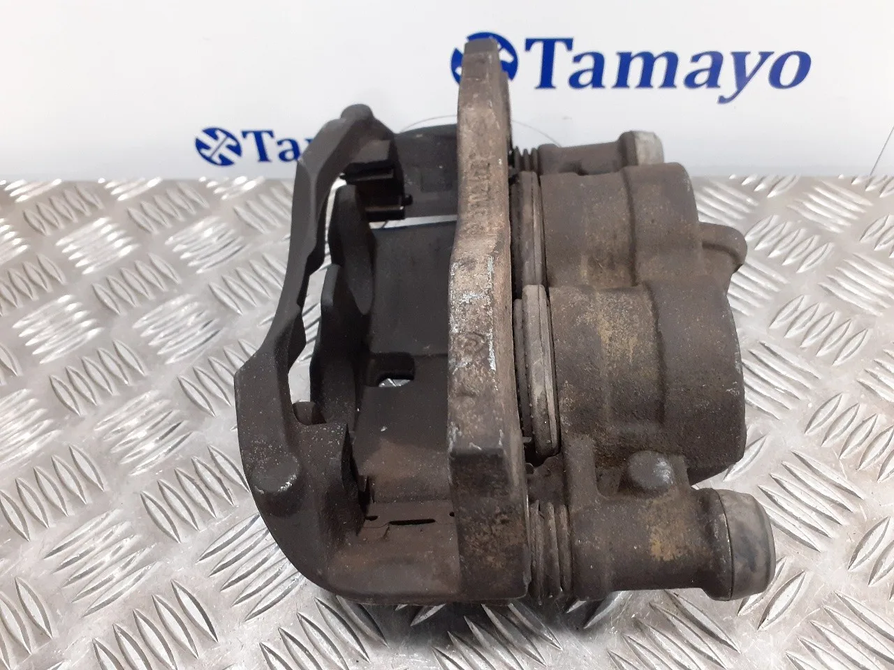 Pinza Freno Delantera Derecha para Nissan Cabstar ->09.06