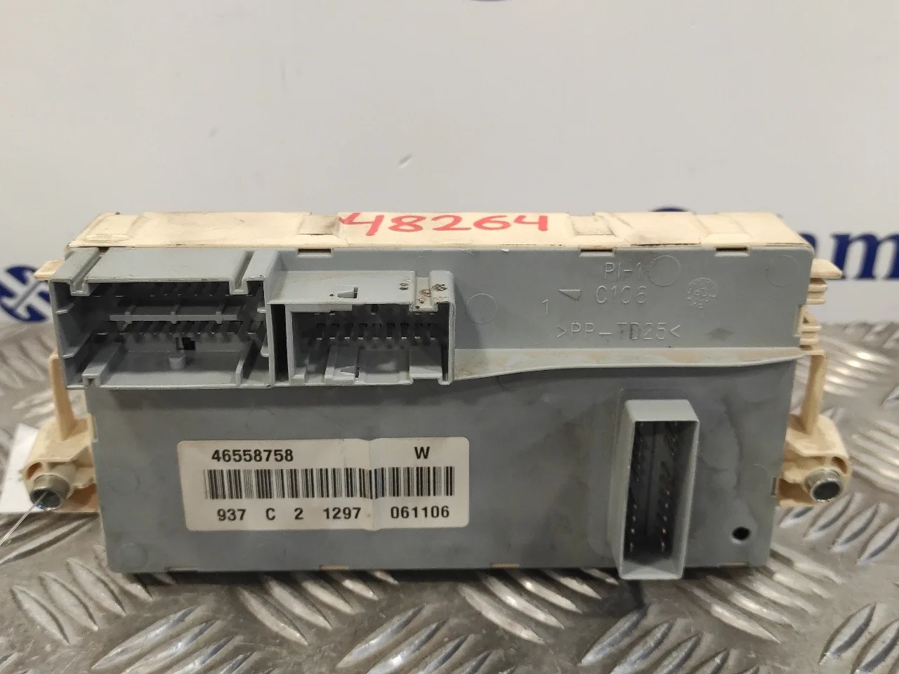 Caja Reles / Fusibles para Alfa Romeo Gt (125)