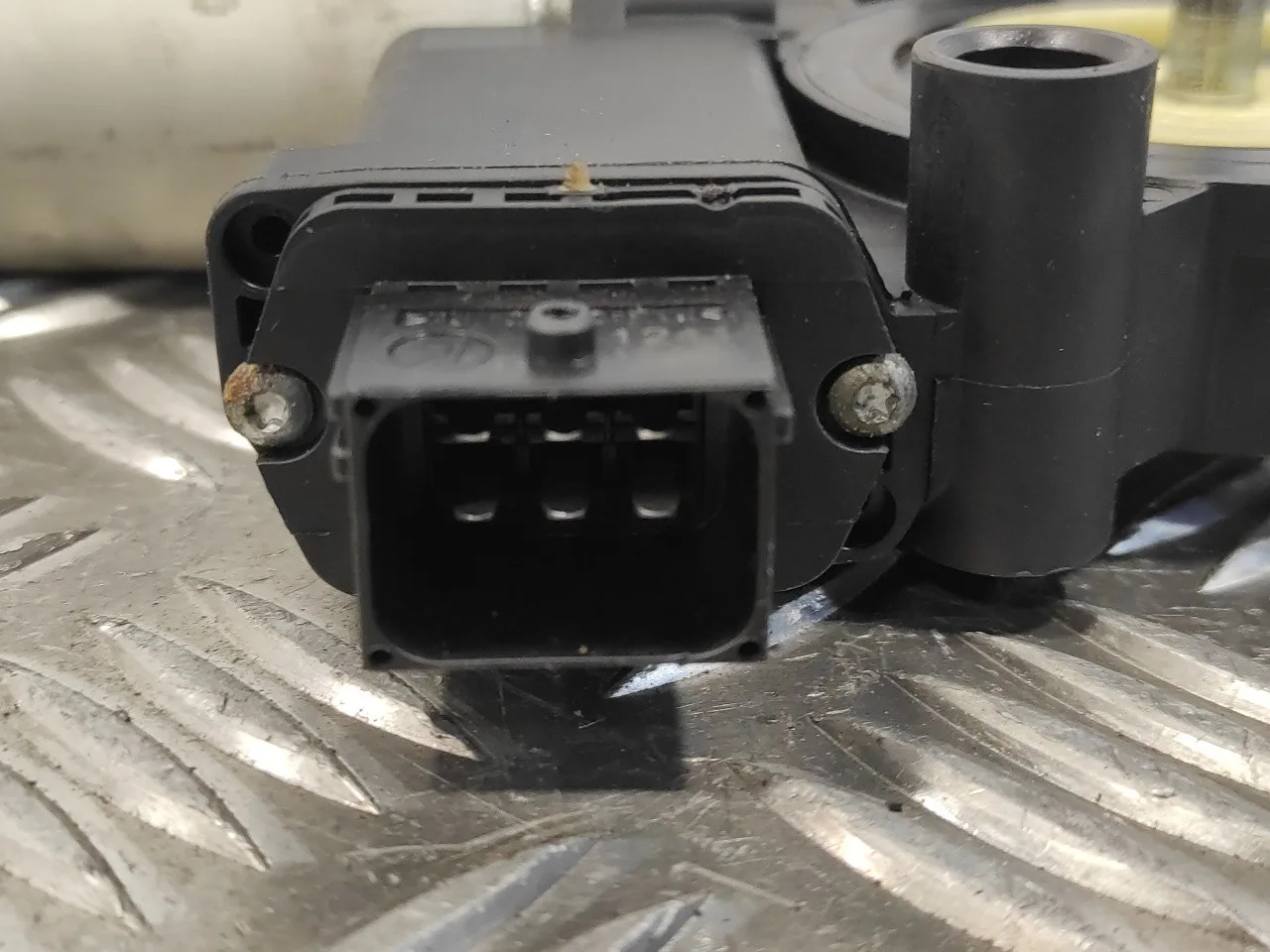 Motor Elevalunas Delantero Izquierdo para Opel Corsa D