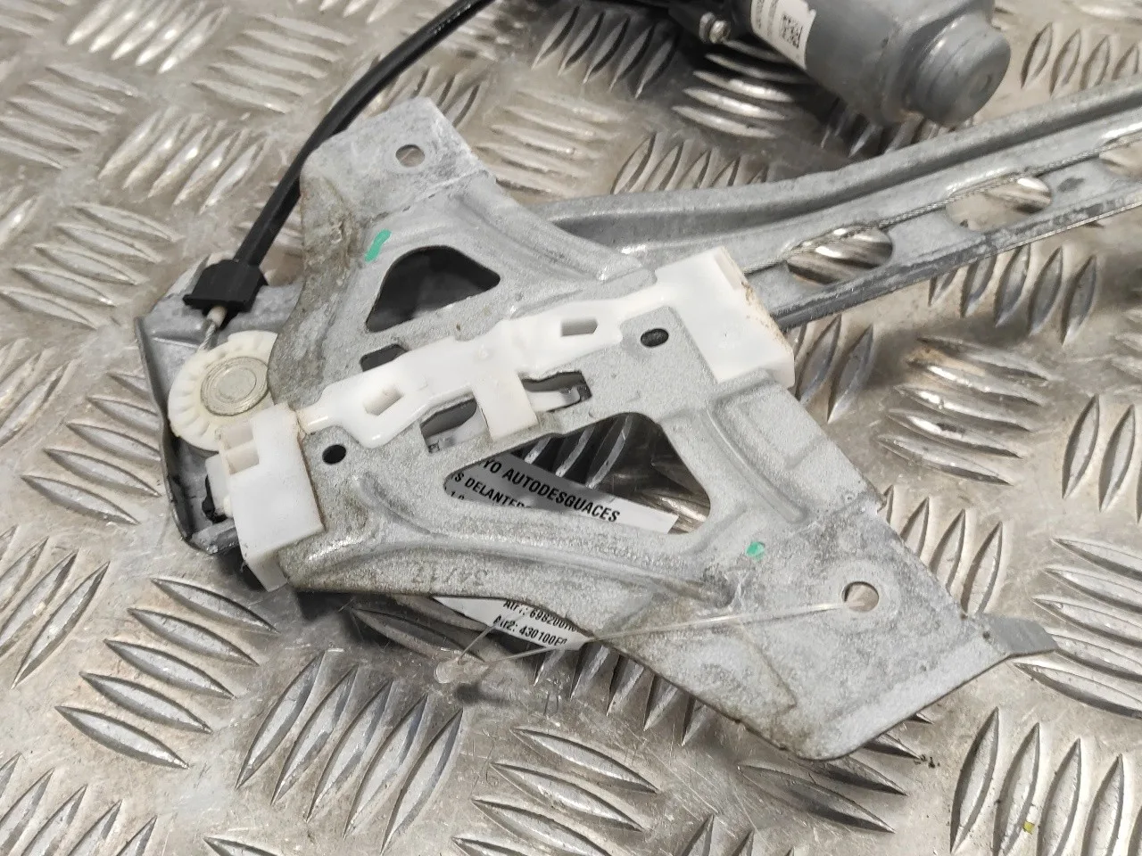 Elevalunas Delantero Izquierdo para Toyota Aygo