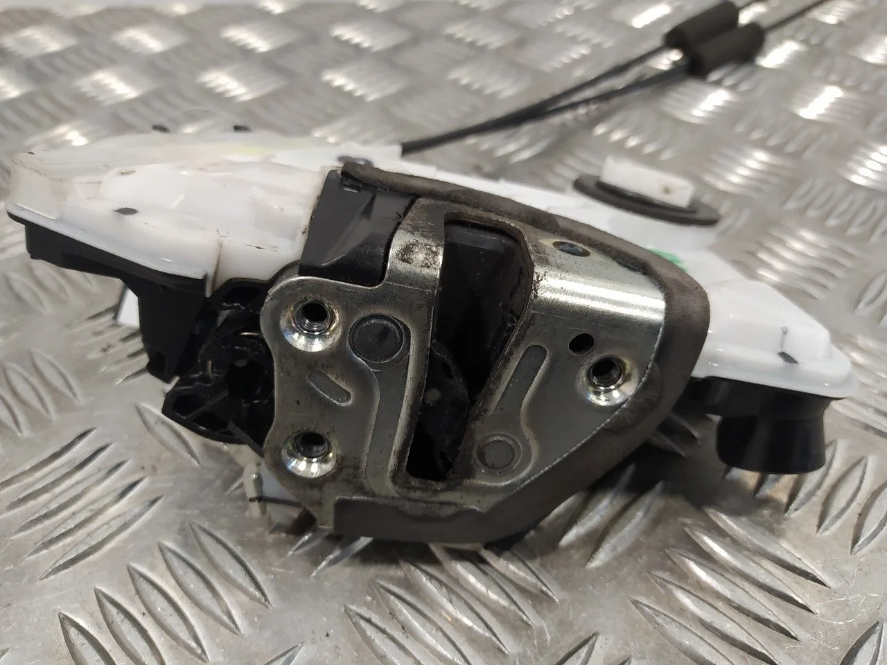 Cerradura Puerta Trasera Derecha para Toyota Aygo