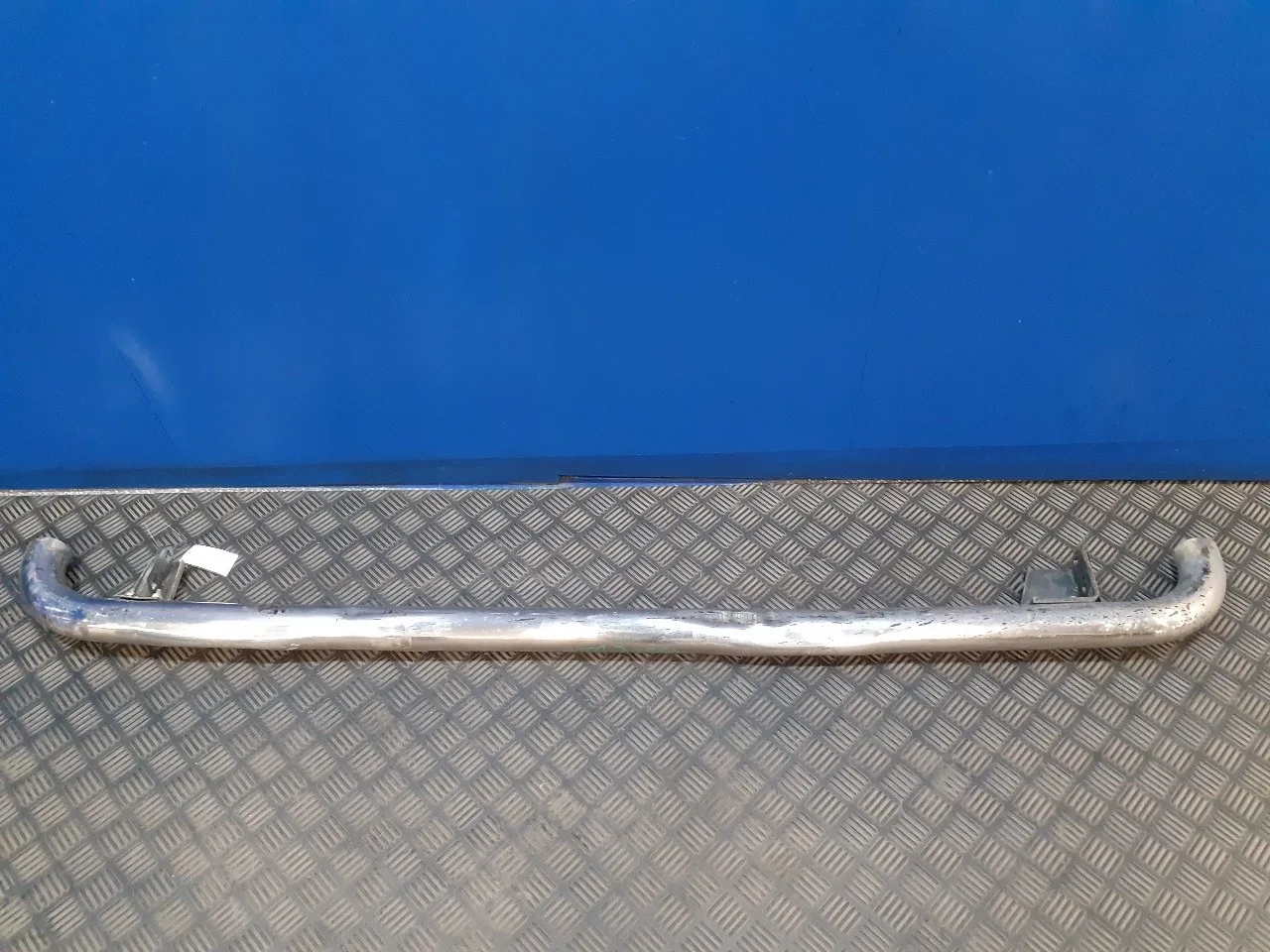Estribo Izquierdo para Chrysler Jeep Cherokee (Kj)