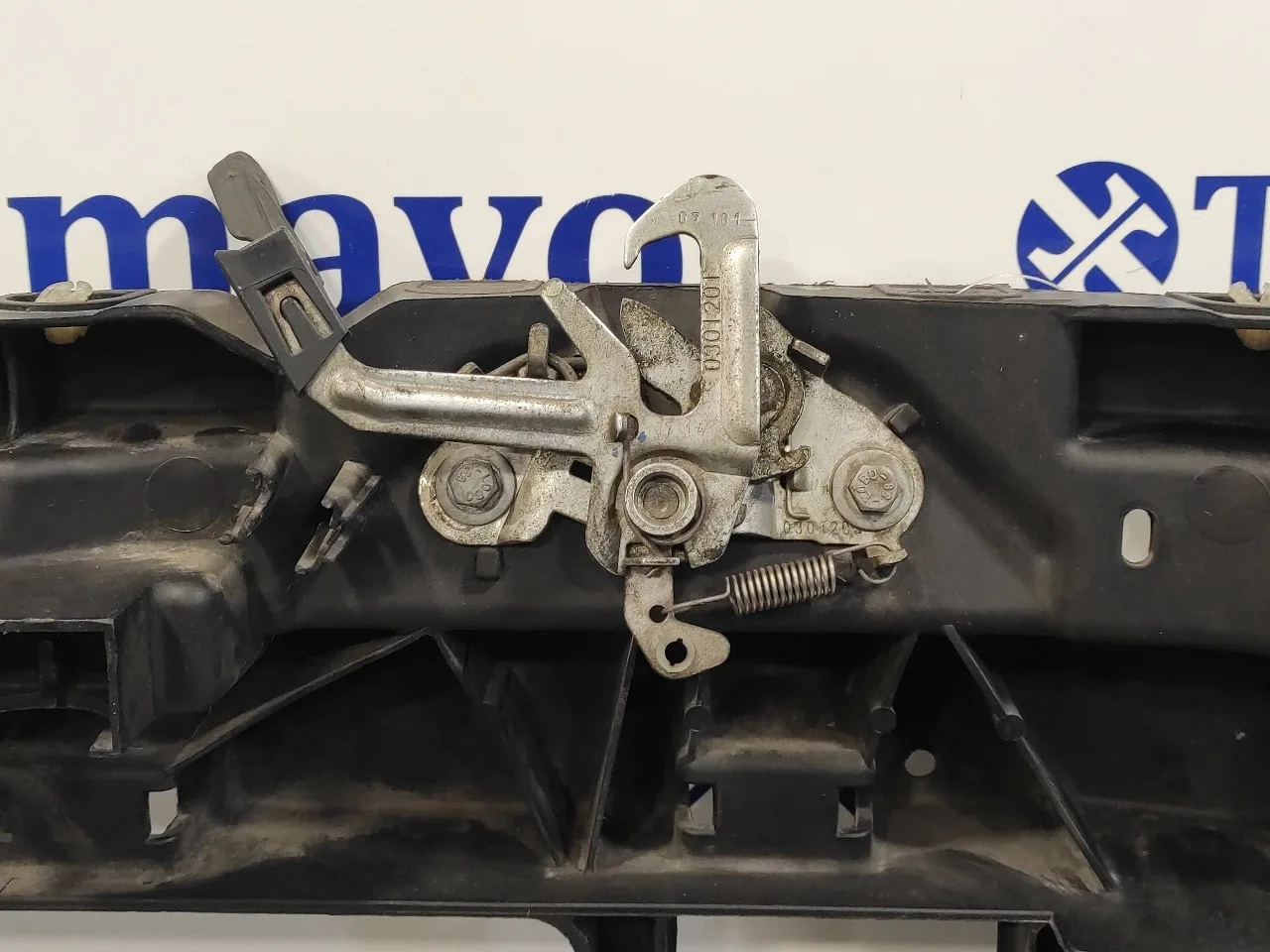 Soporte Radiador Central para Peugeot 207