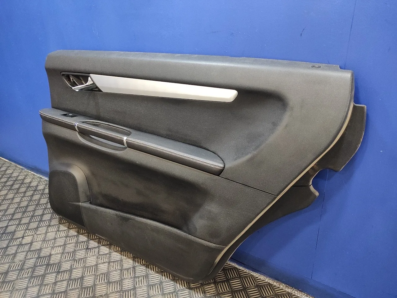 Guarnecido Puerta Trasera Derecha para Mercedes-Benz Clase R (W251)