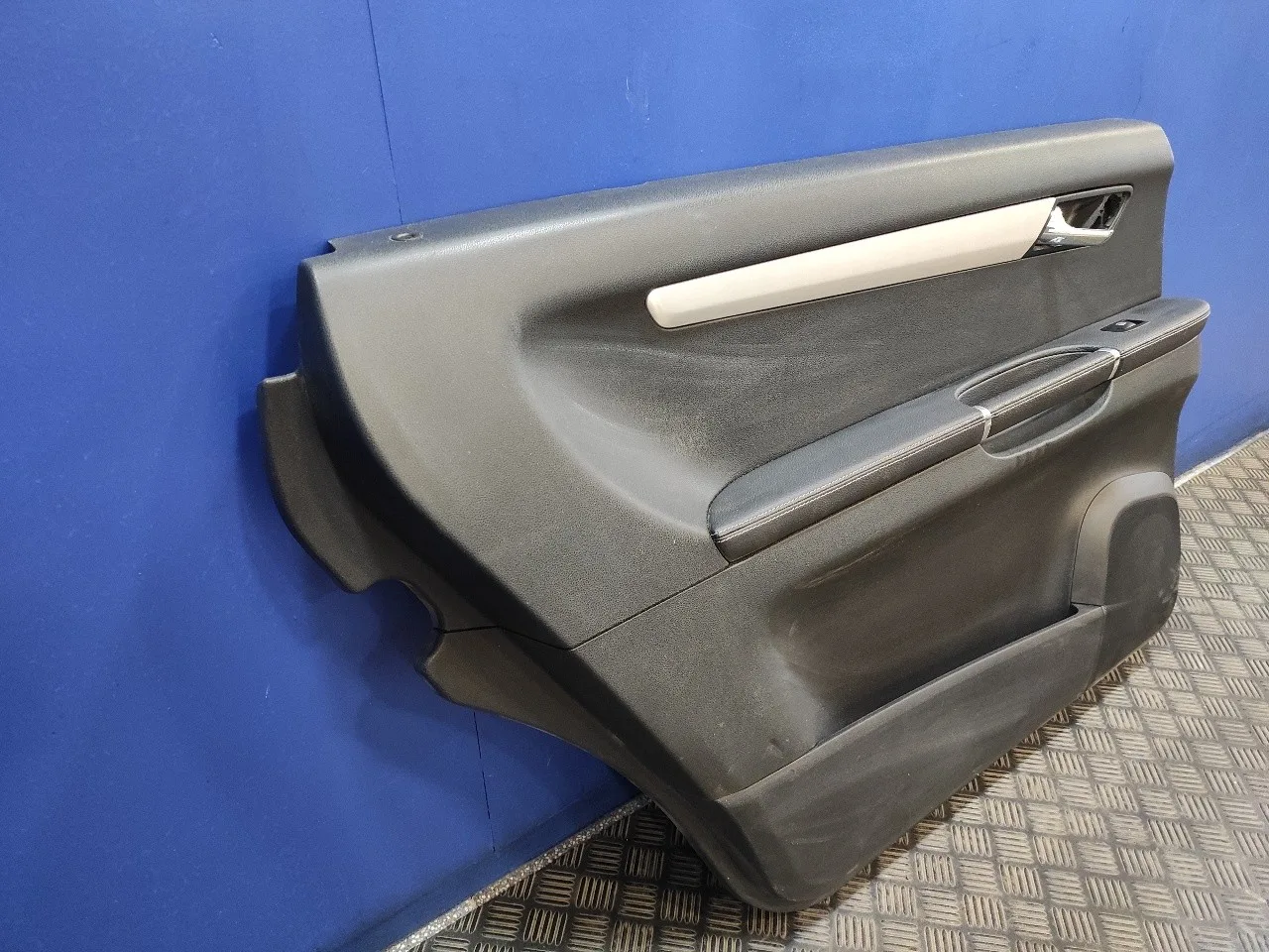 Guarnecido Puerta Trasera Izquierda para Mercedes-Benz Clase R (W251)