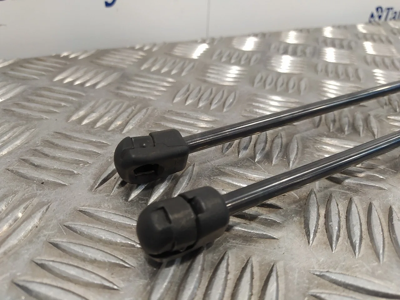 Amortiguadores Maletero / Porton para Opel Corsa D